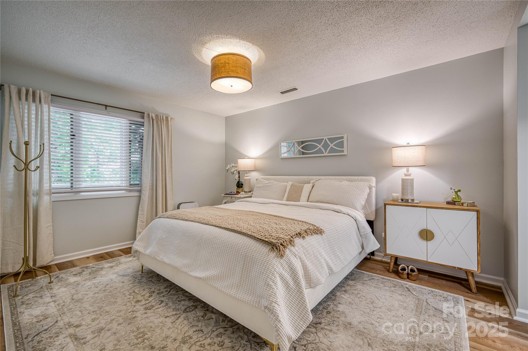 206 Independence Trail