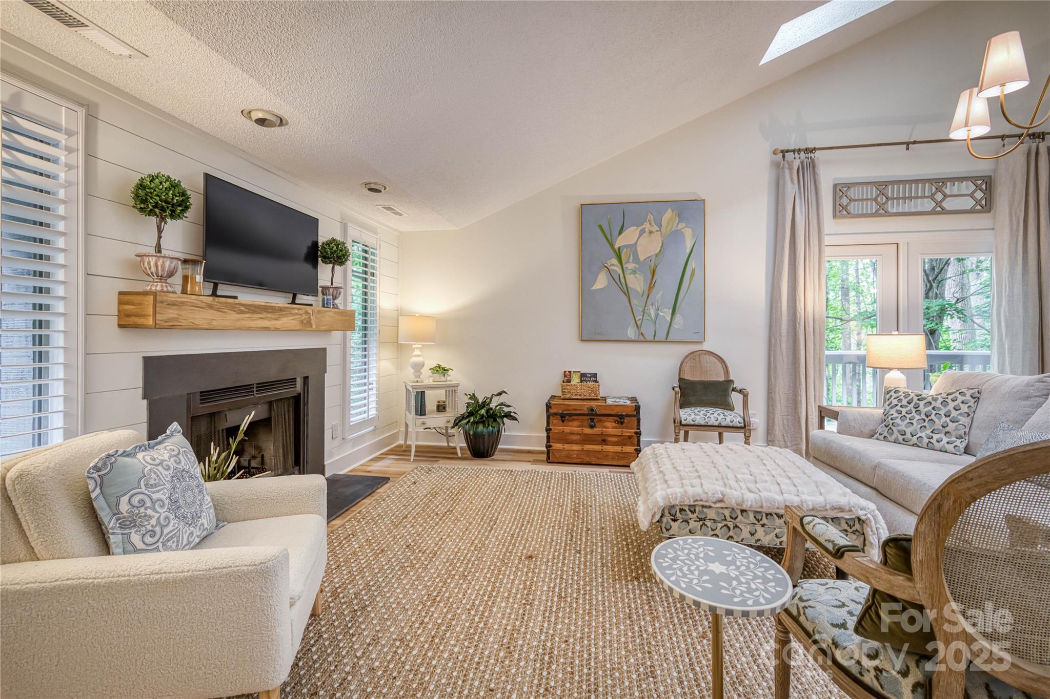 206 Independence Trail