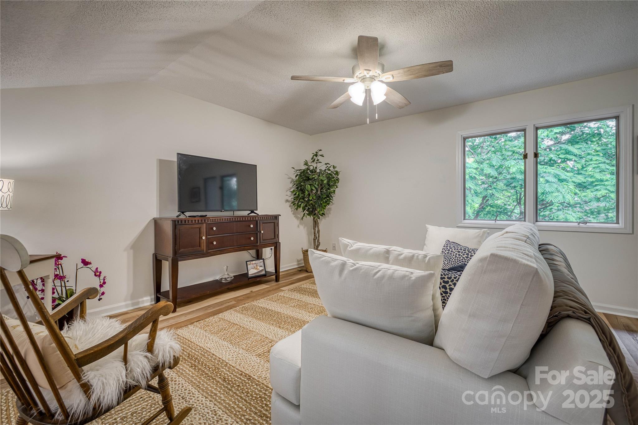 206 Independence Trail