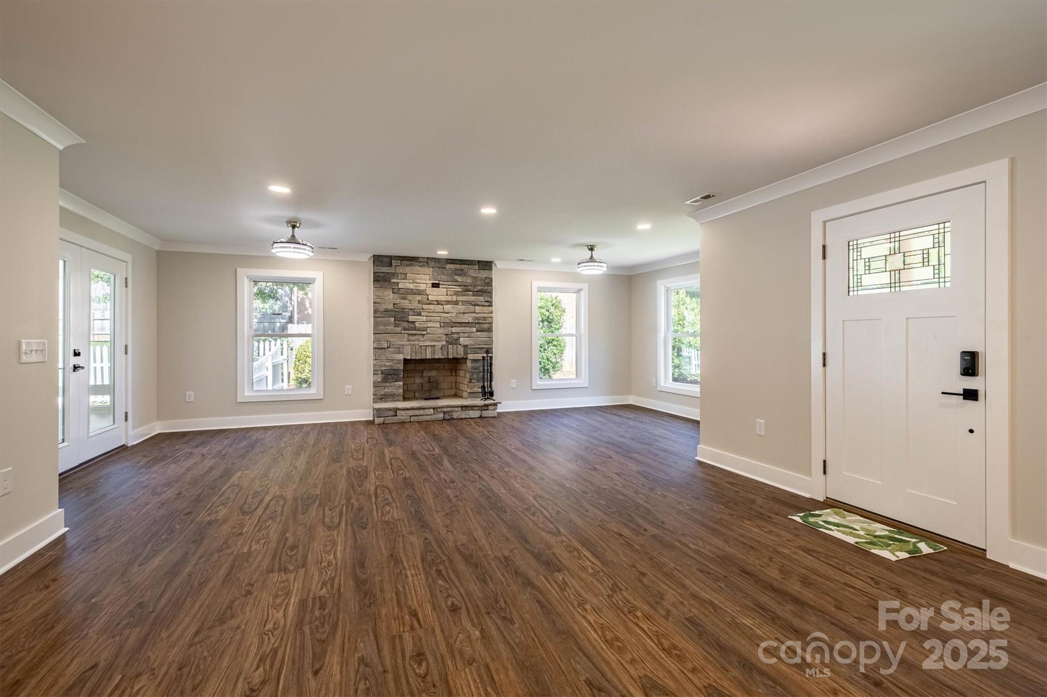 2912 Woodstream Drive