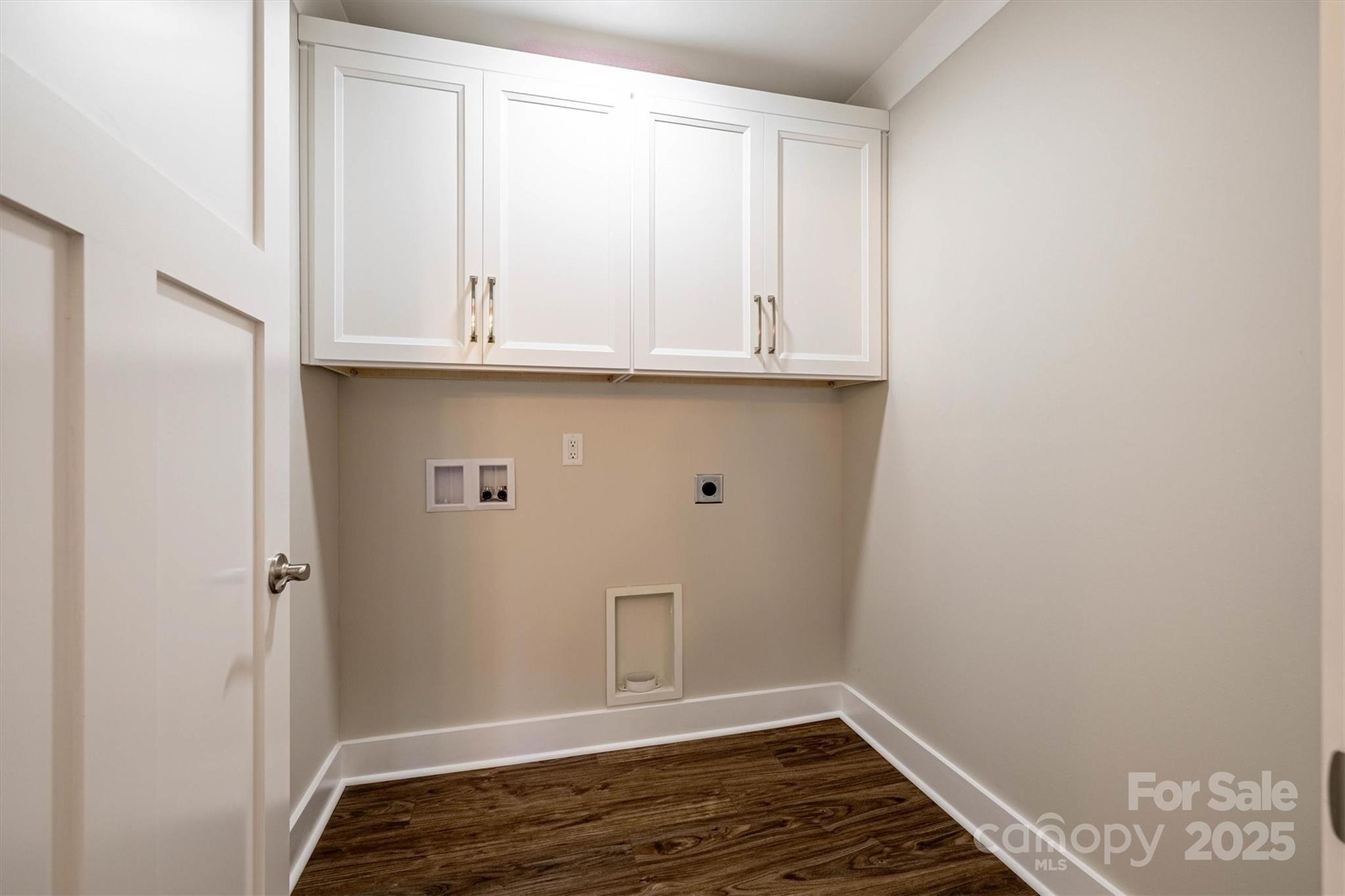 2912 Woodstream Drive