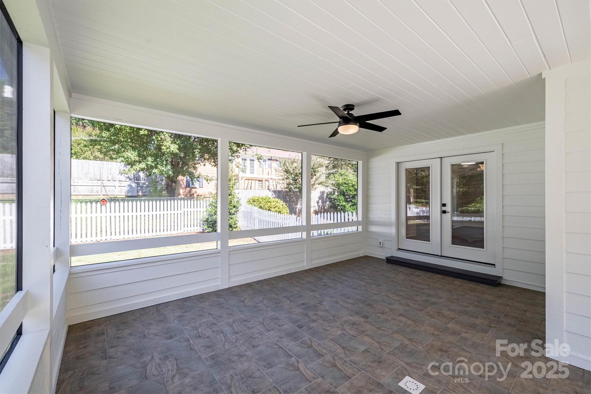 2912 Woodstream Drive