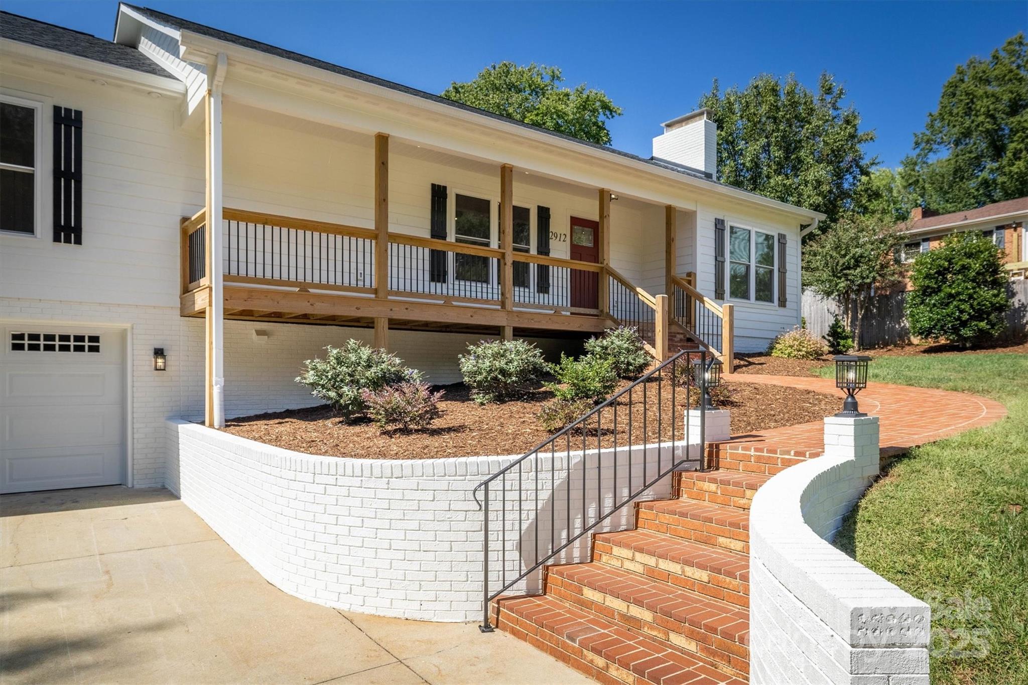 2912 Woodstream Drive