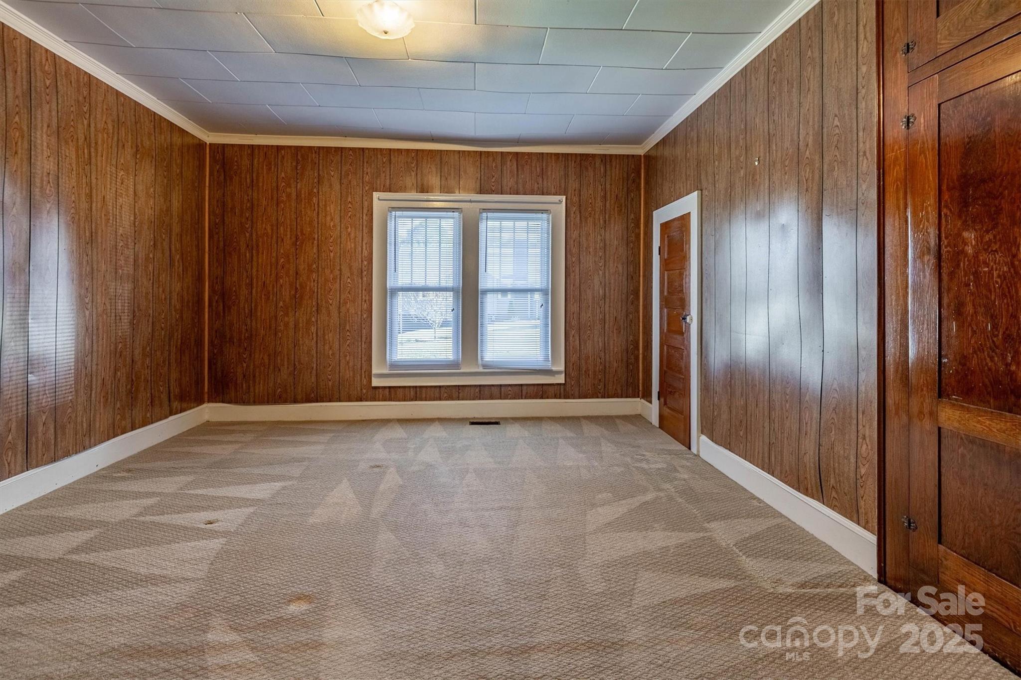 609 E Concord Street