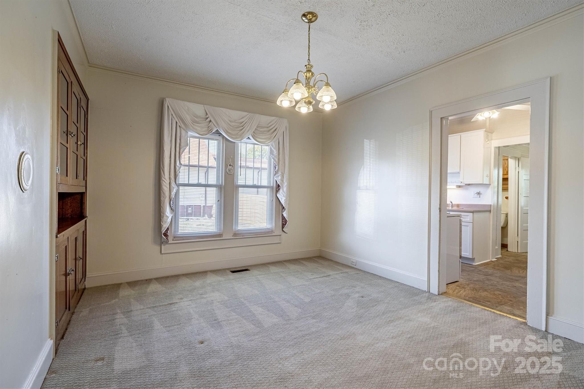 609 E Concord Street