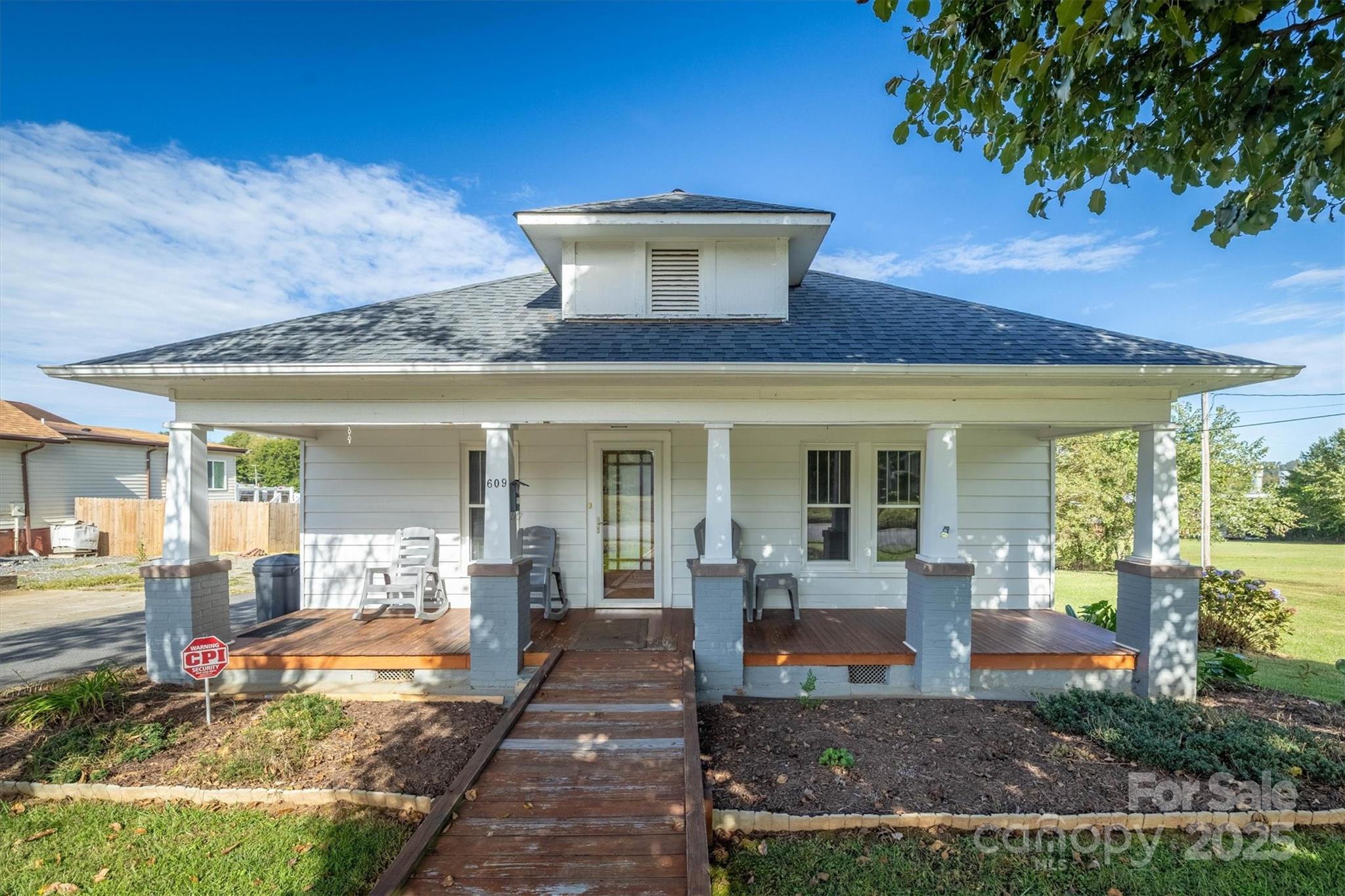 609 E Concord Street