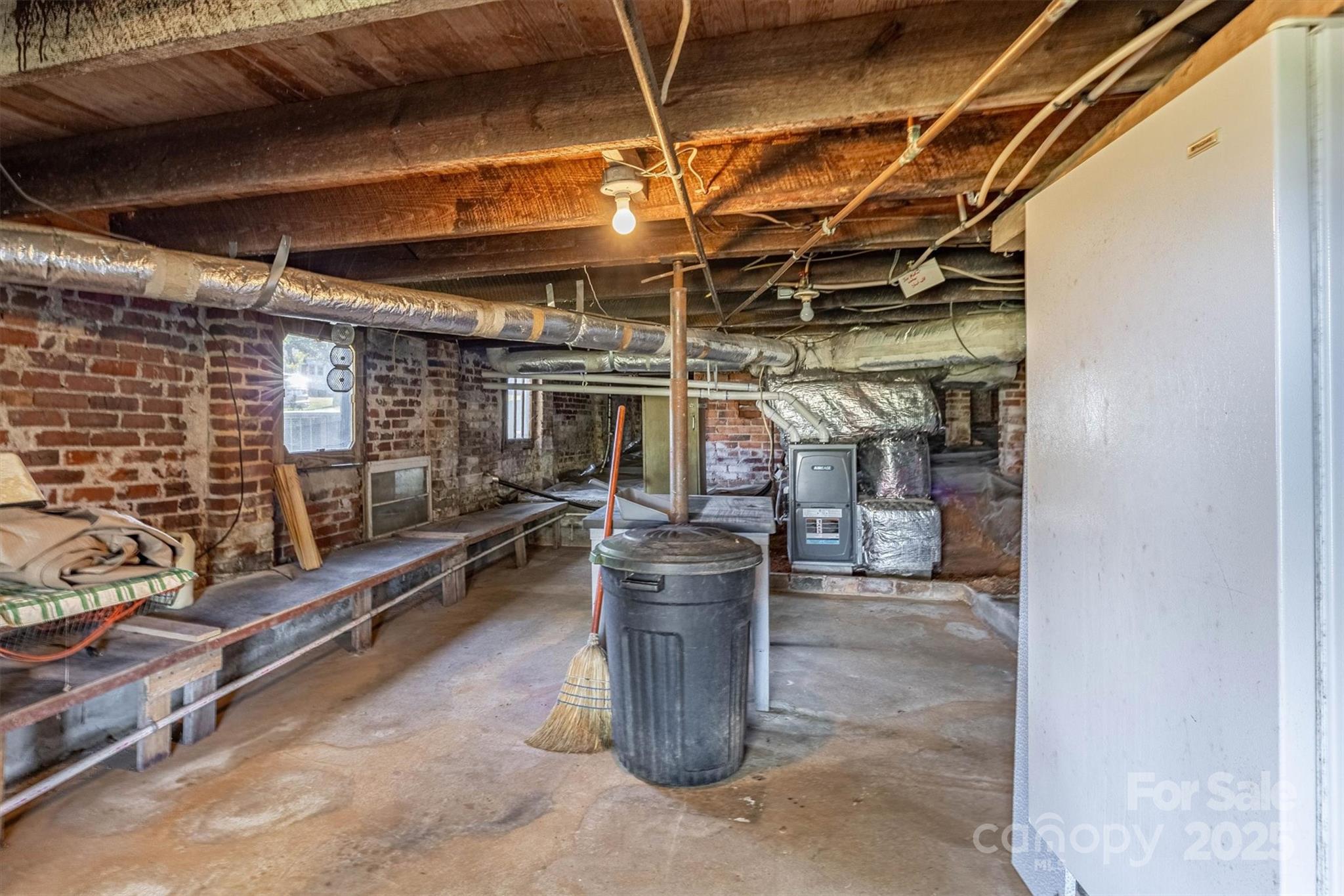 609 E Concord Street