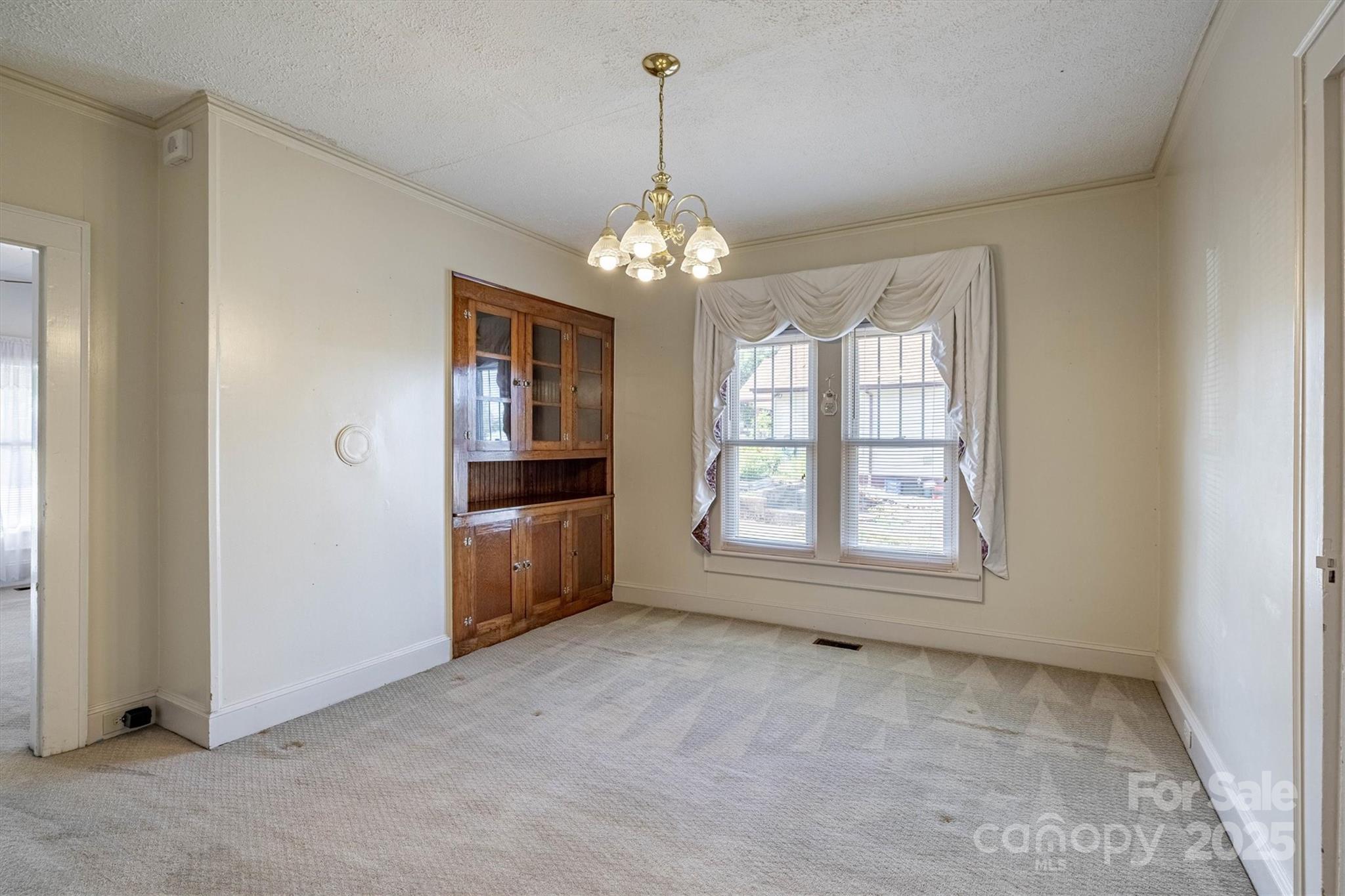 609 E Concord Street