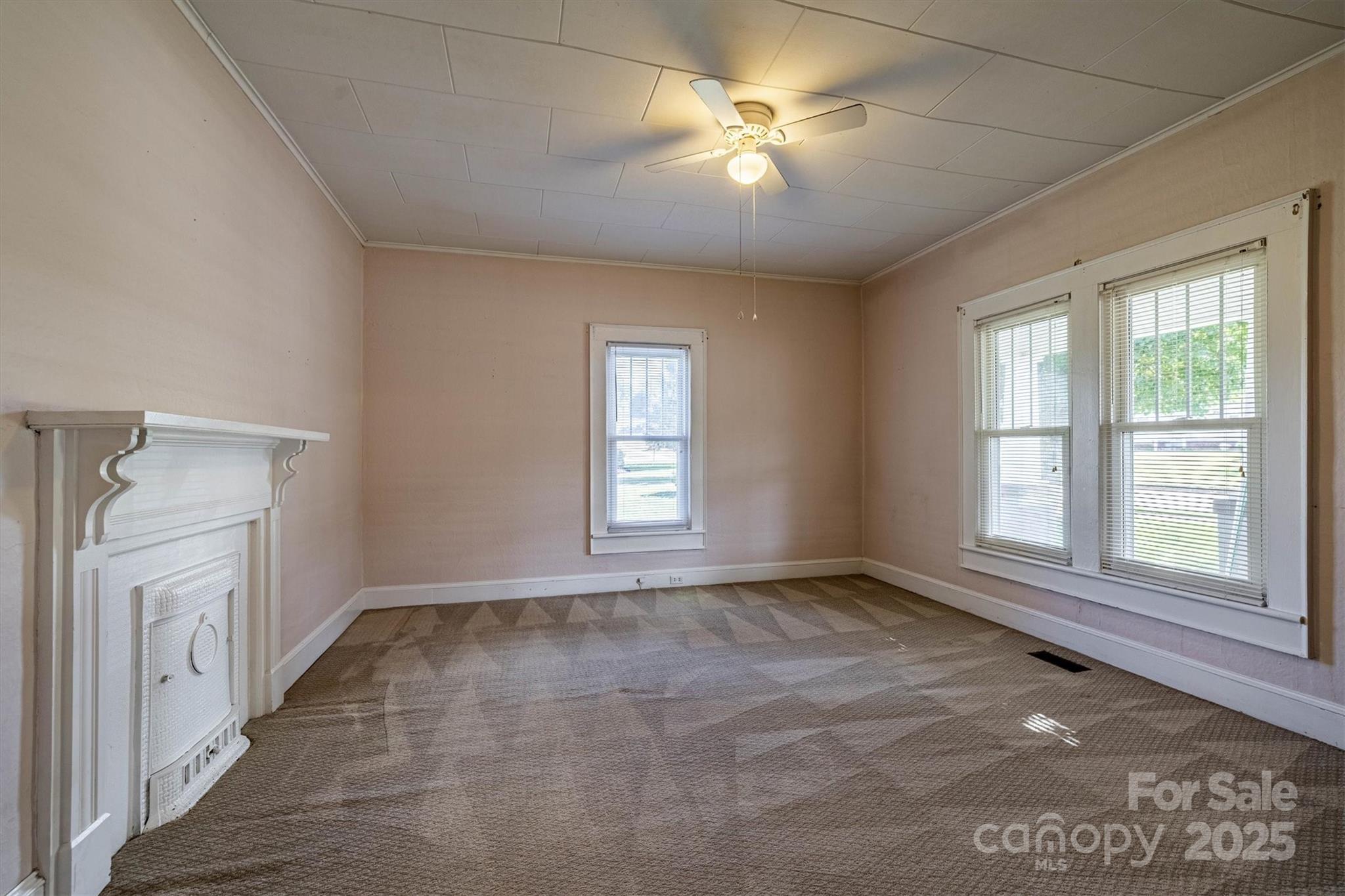 609 E Concord Street