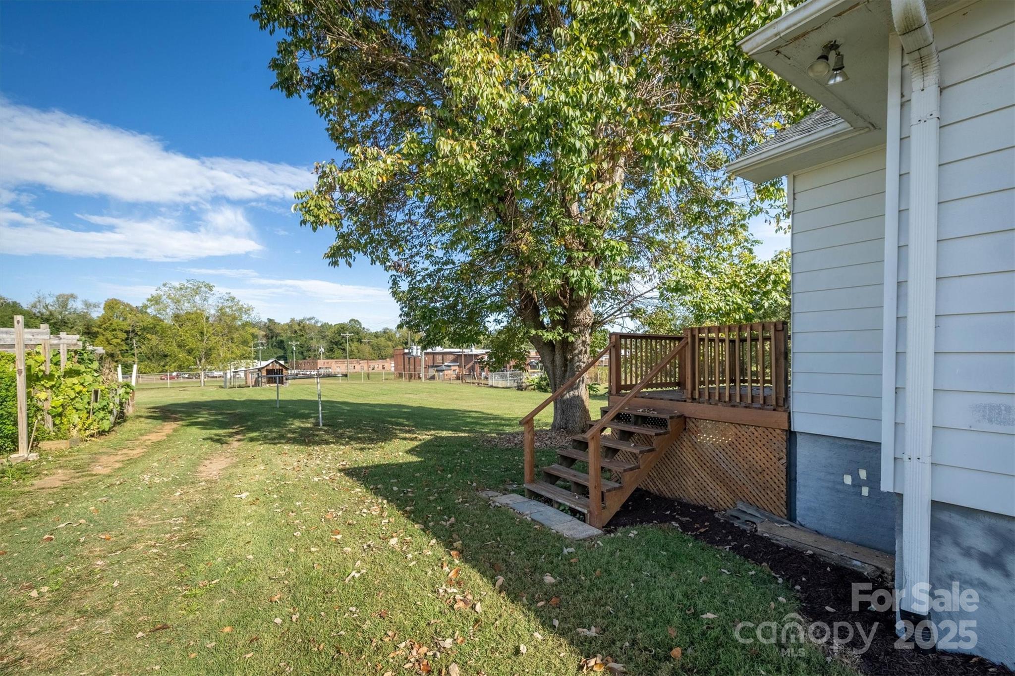 609 E Concord Street