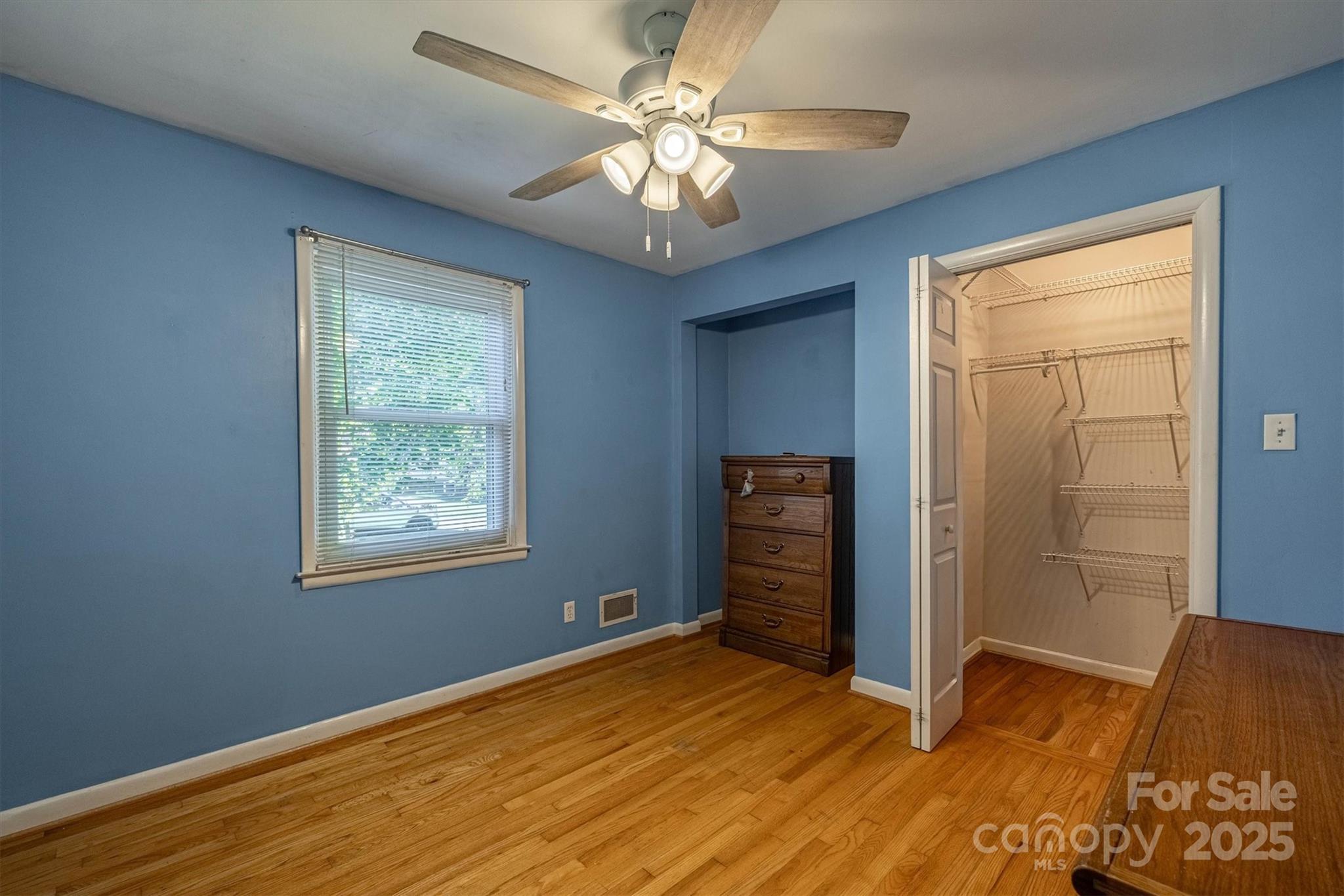 1341 36th Avenue Drive NE