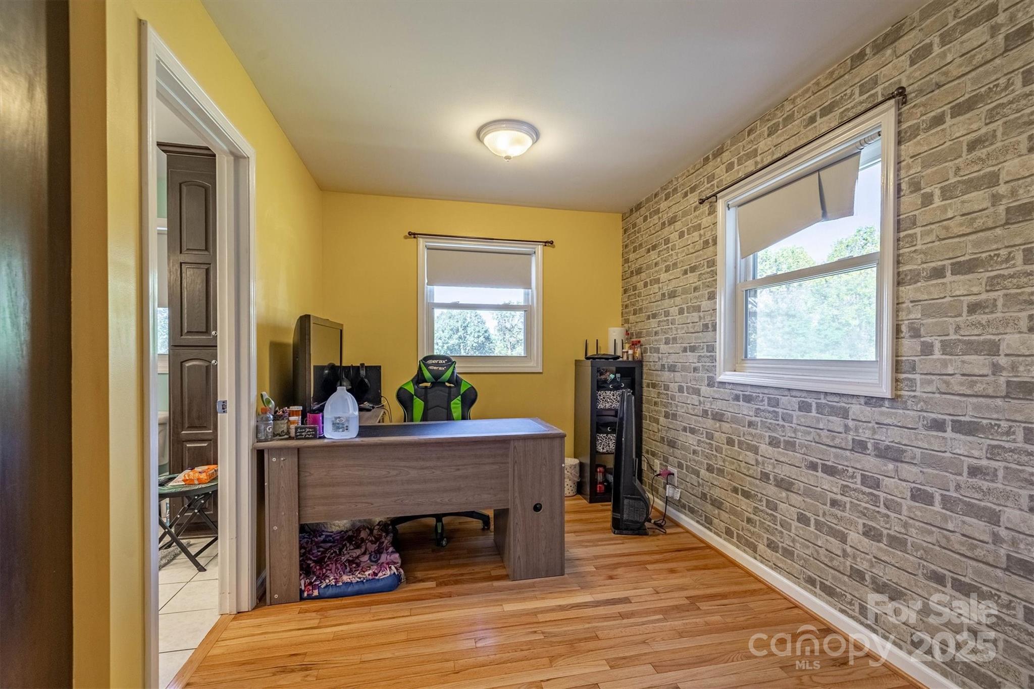 1341 36th Avenue Drive NE