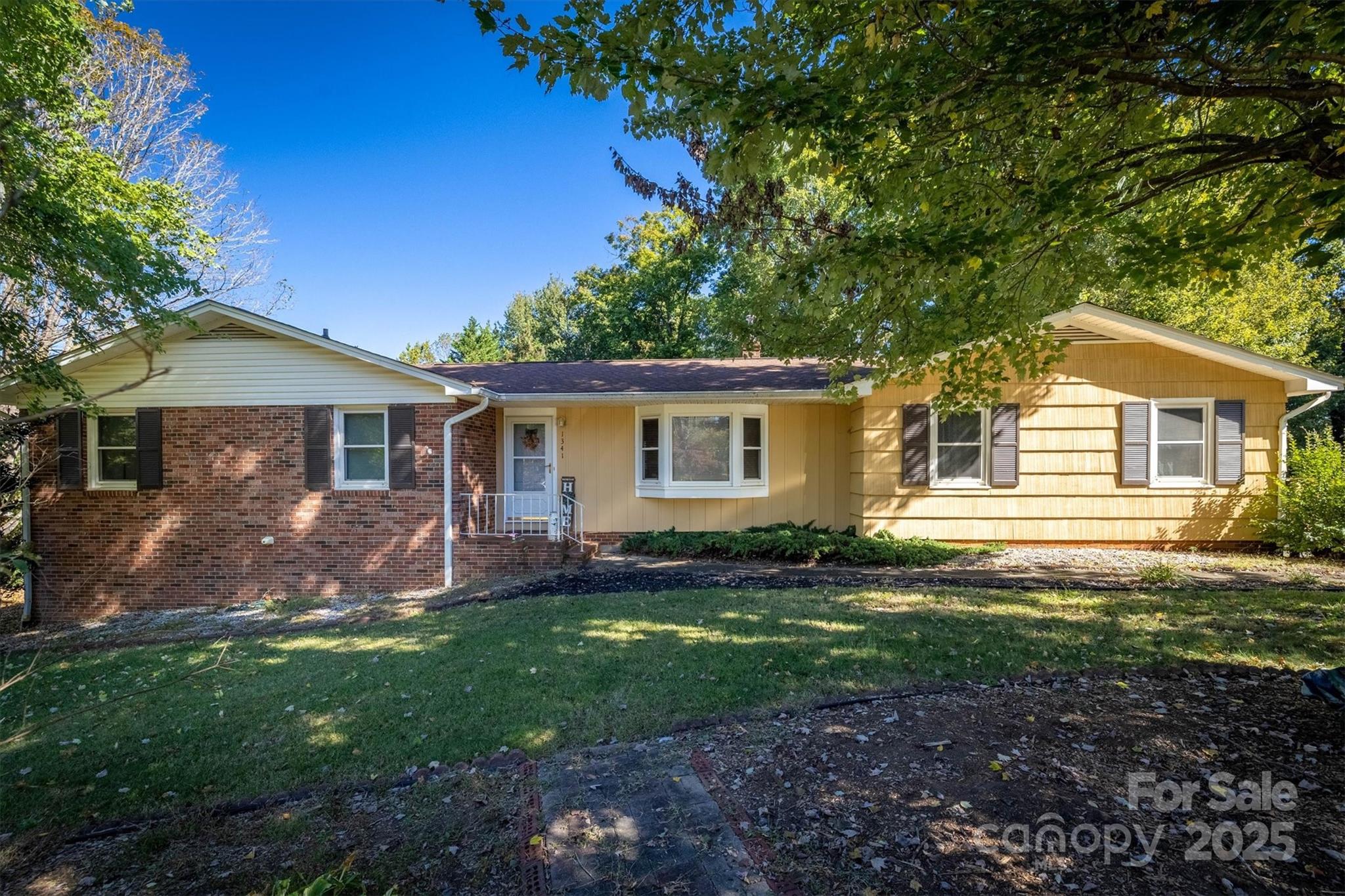 1341 36th Avenue Drive NE