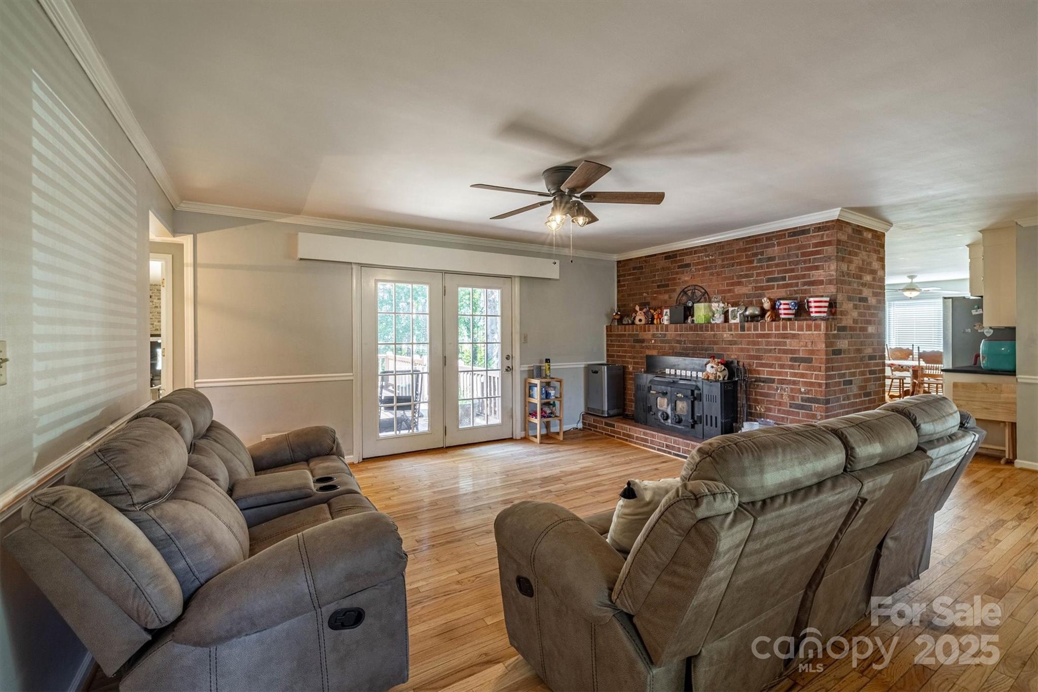 1341 36th Avenue Drive NE