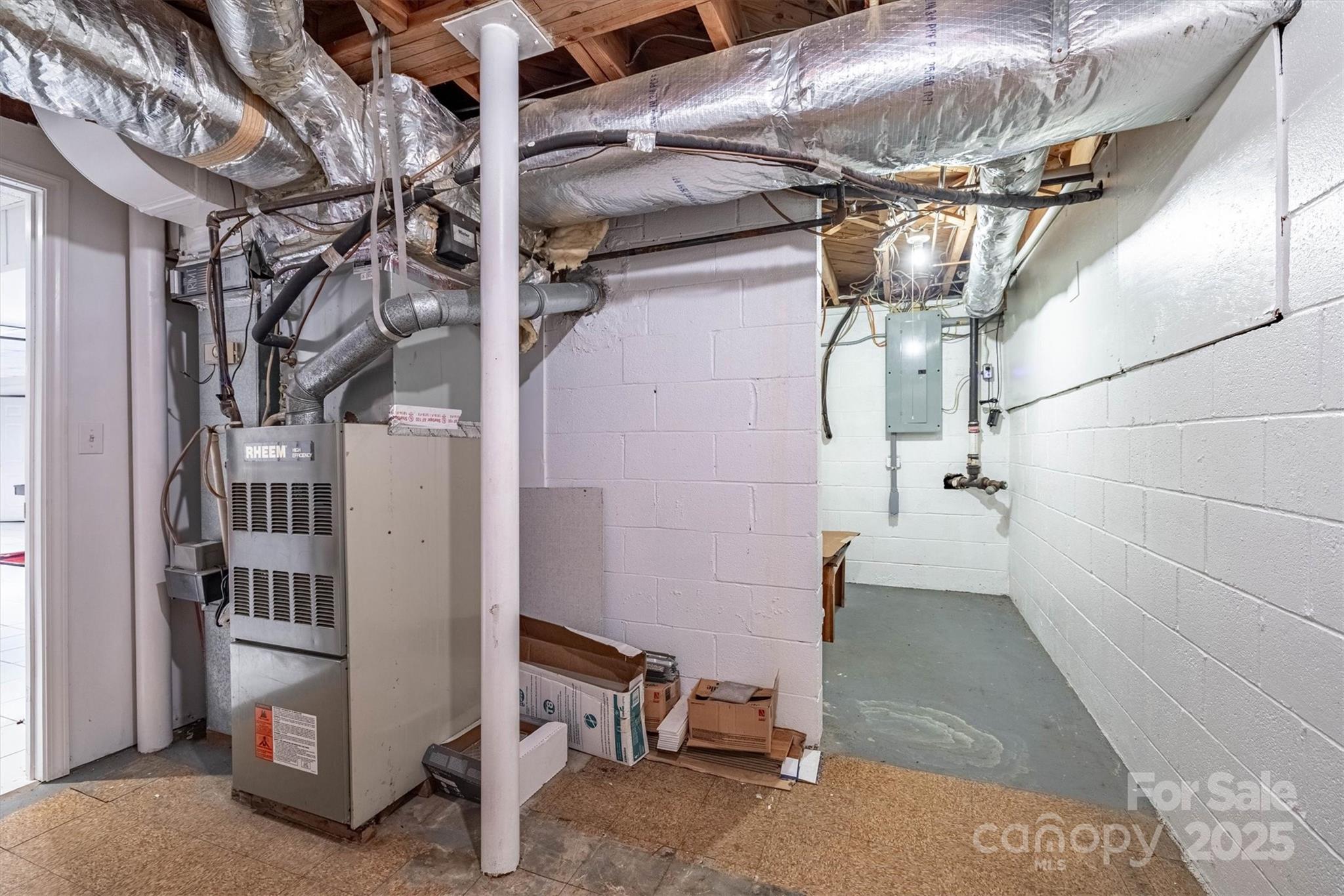 1341 36th Avenue Drive NE