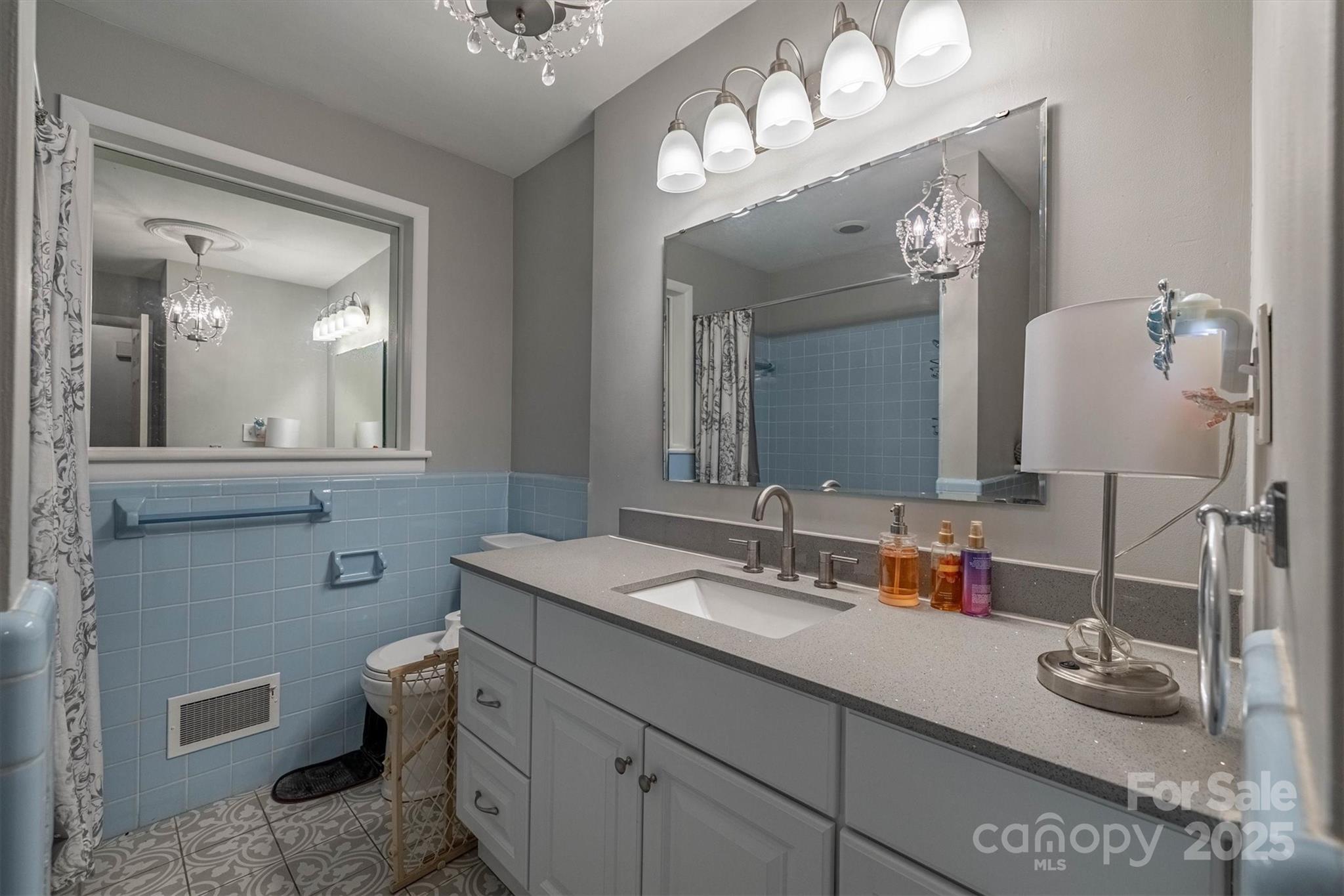 1341 36th Avenue Drive NE