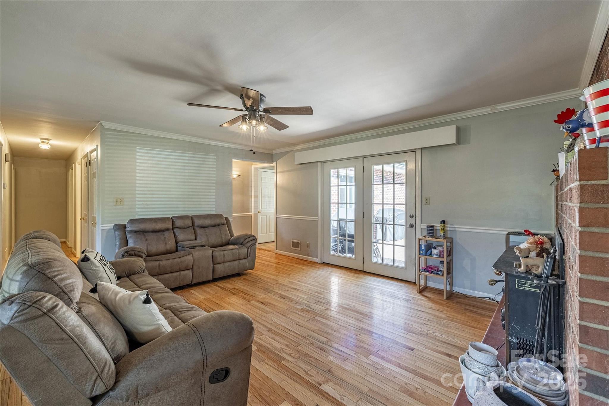 1341 36th Avenue Drive NE