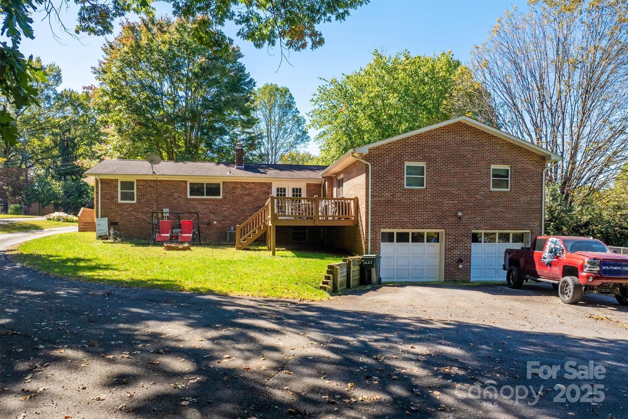 1341 36th Avenue Drive NE