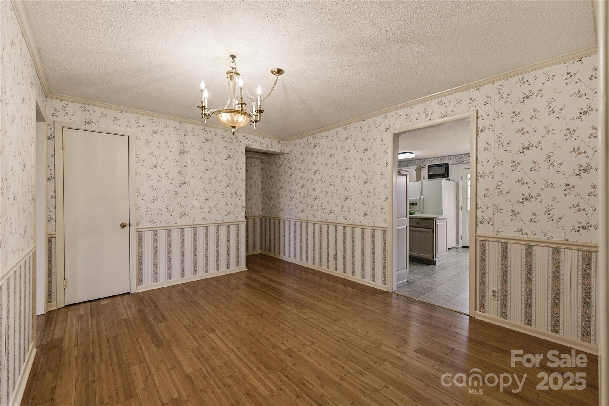 119 Crest Hill Drive