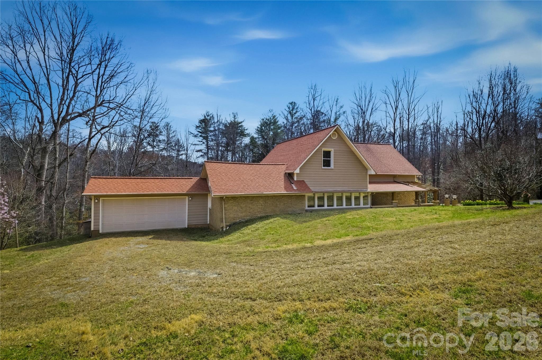 917 Zeline Avenue NE