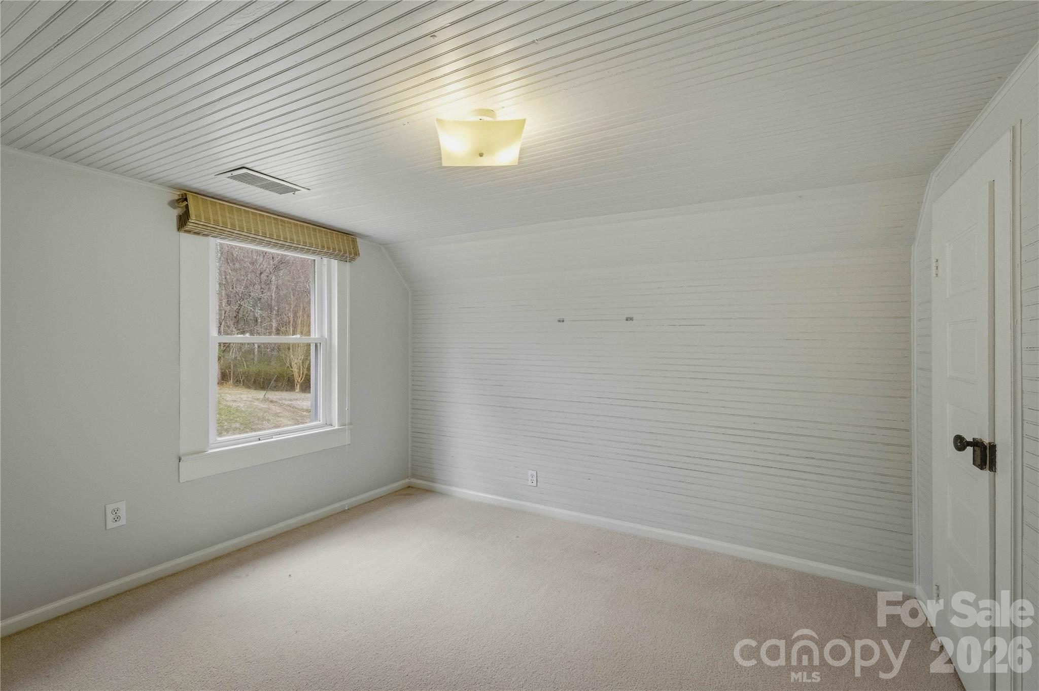 917 Zeline Avenue NE