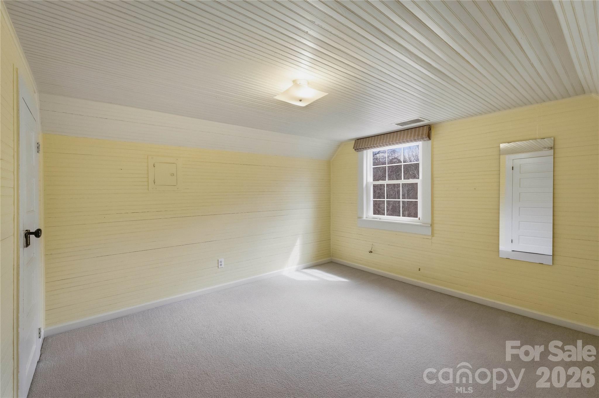 917 Zeline Avenue NE