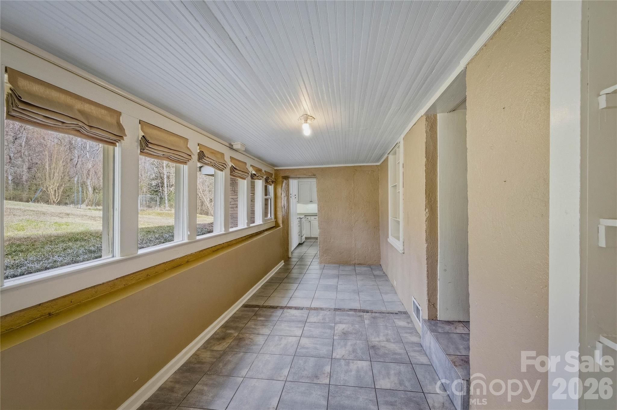 917 Zeline Avenue NE