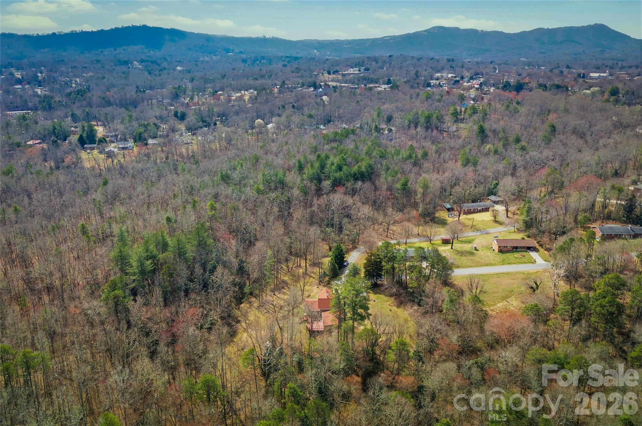 917 Zeline Avenue NE