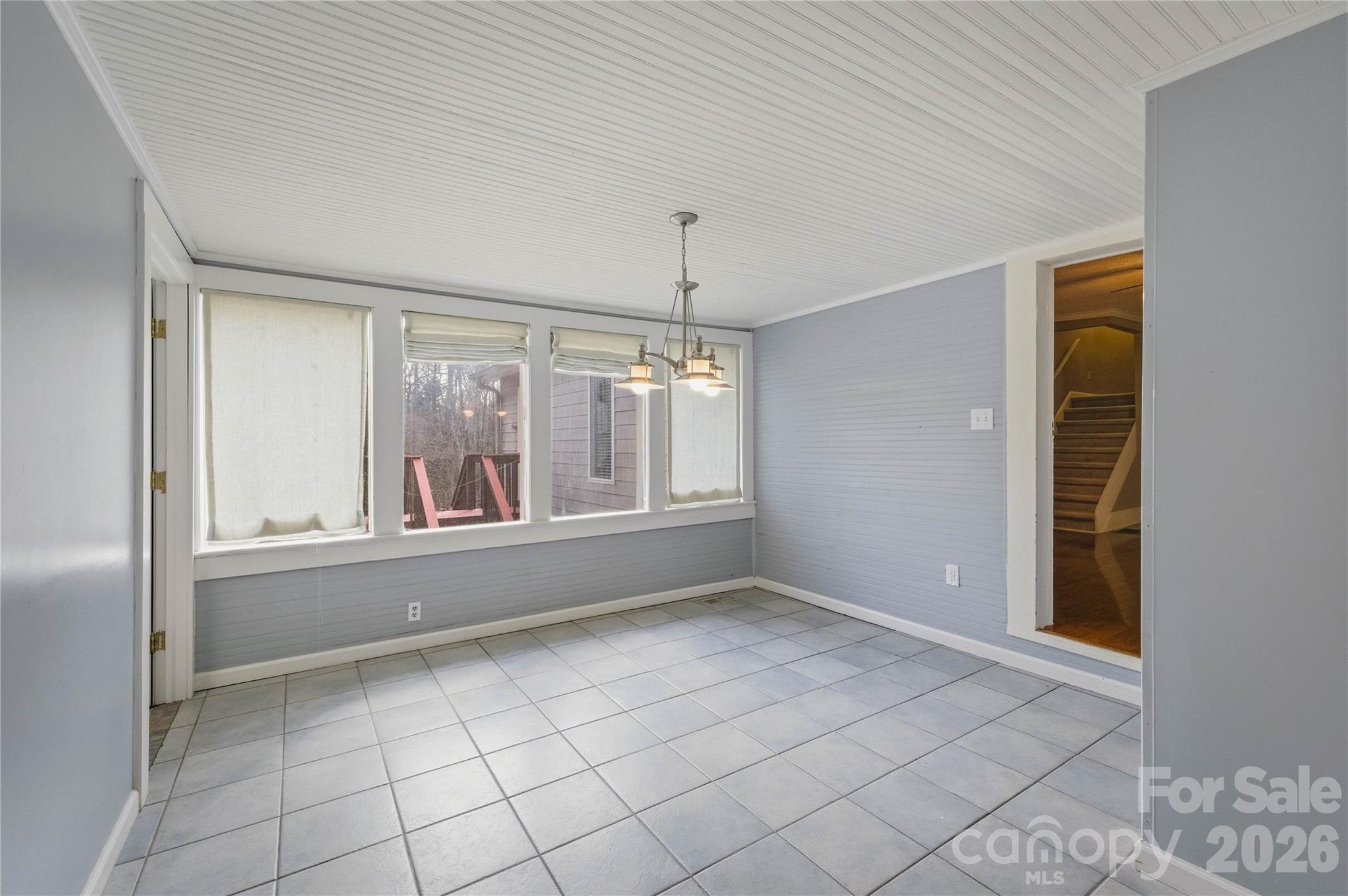 917 Zeline Avenue NE