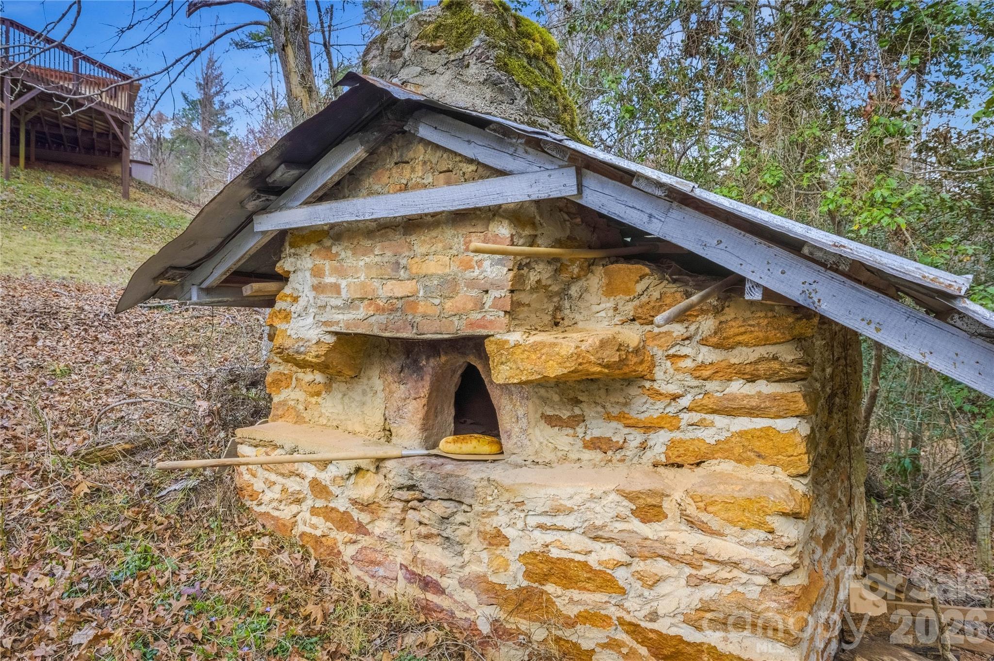 917 Zeline Avenue NE