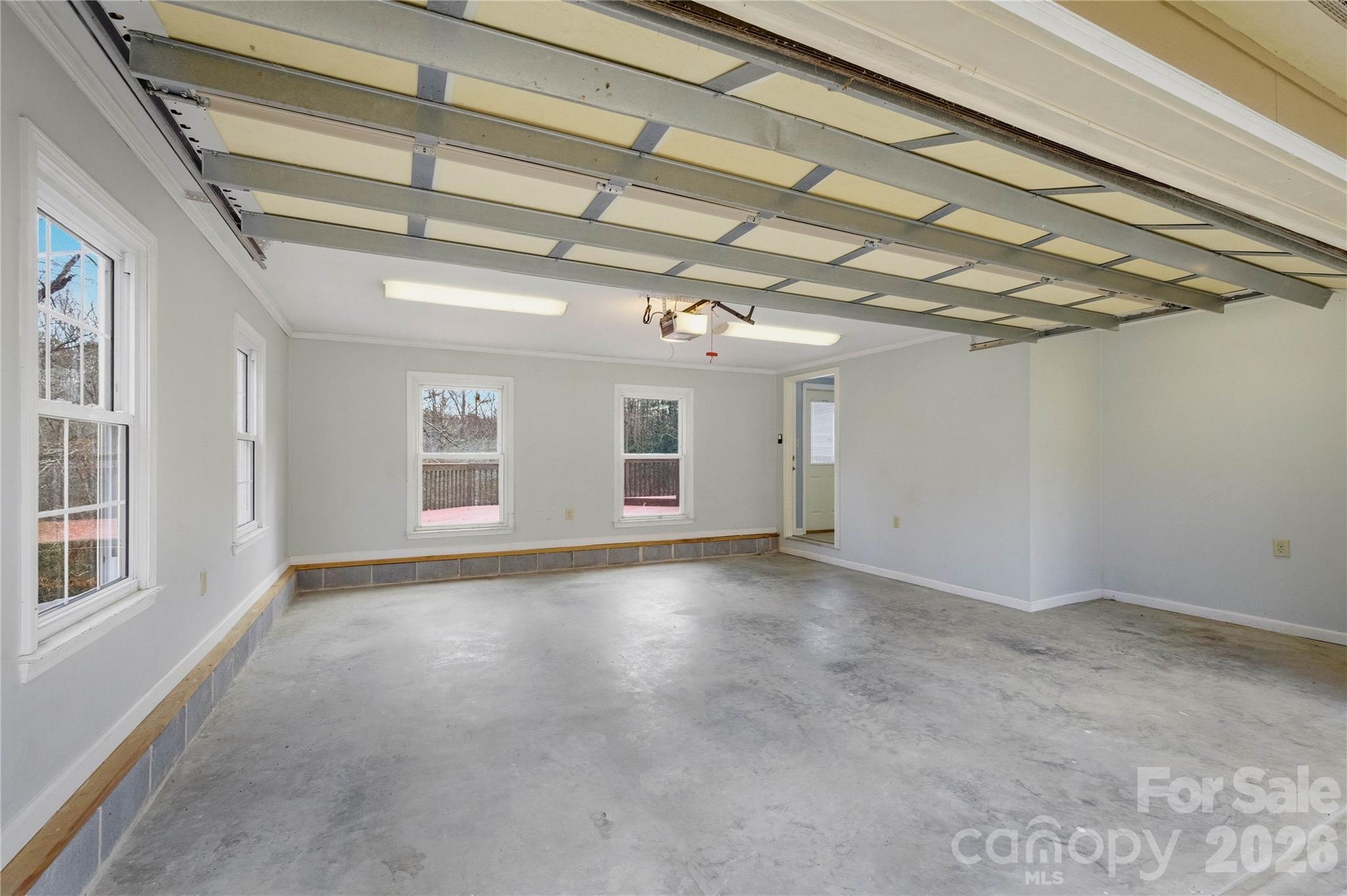 917 Zeline Avenue NE