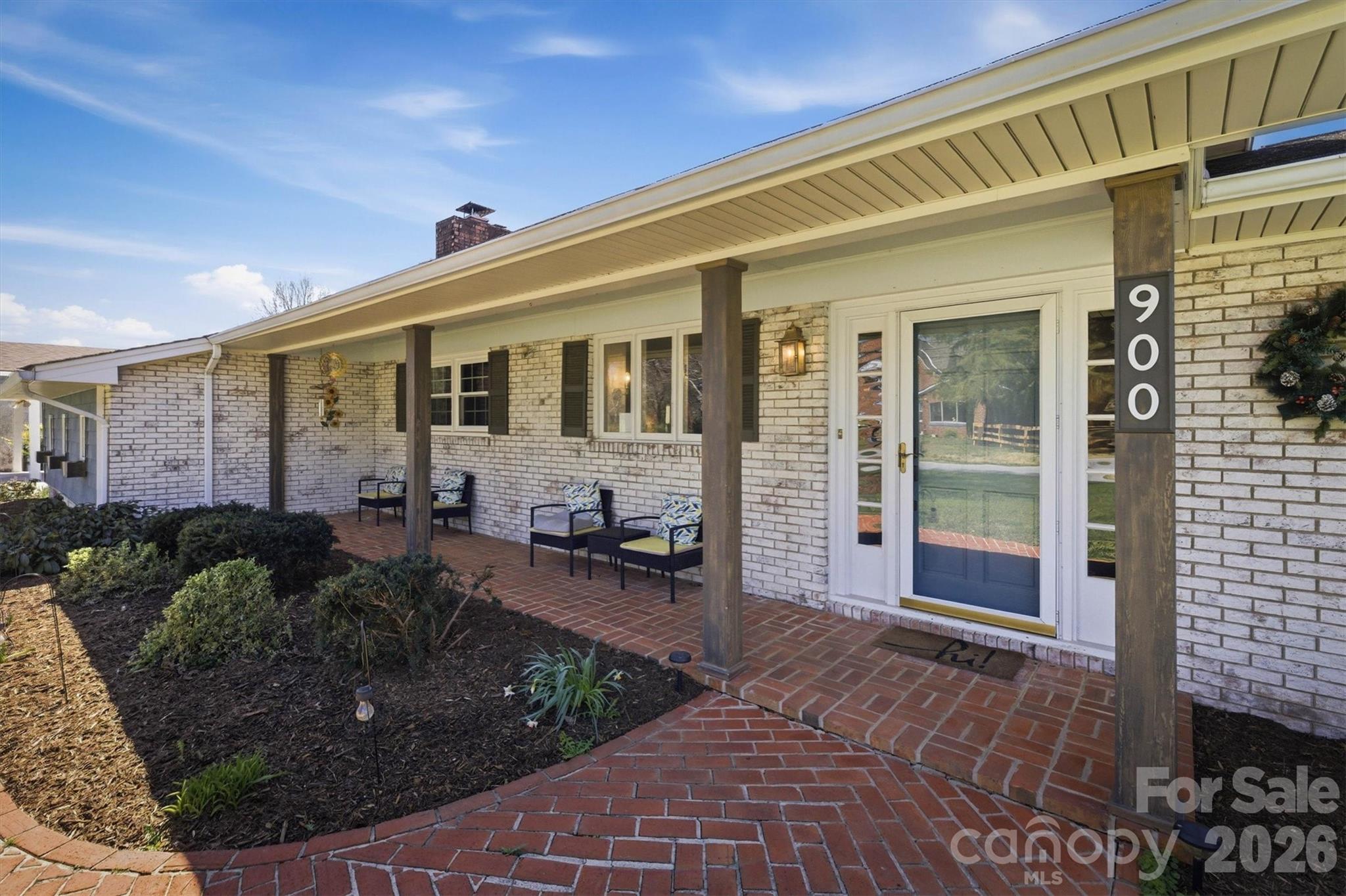 900 Magnolia Avenue NE