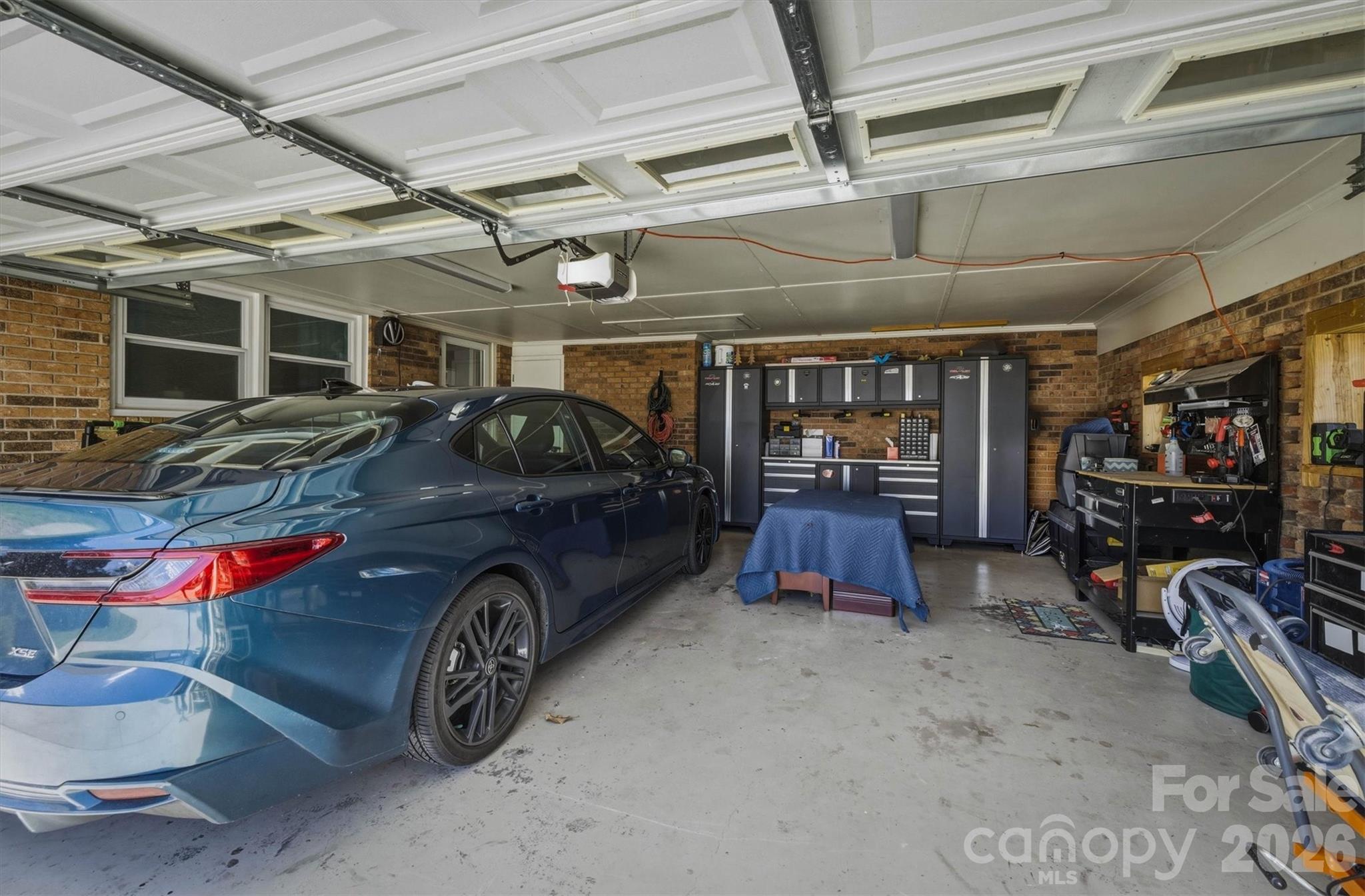 900 Magnolia Avenue NE