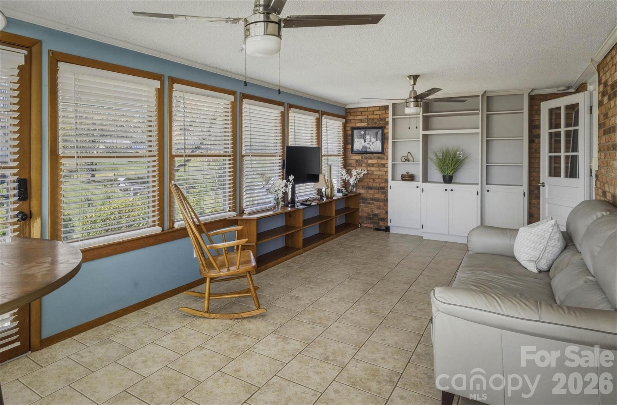 900 Magnolia Avenue NE