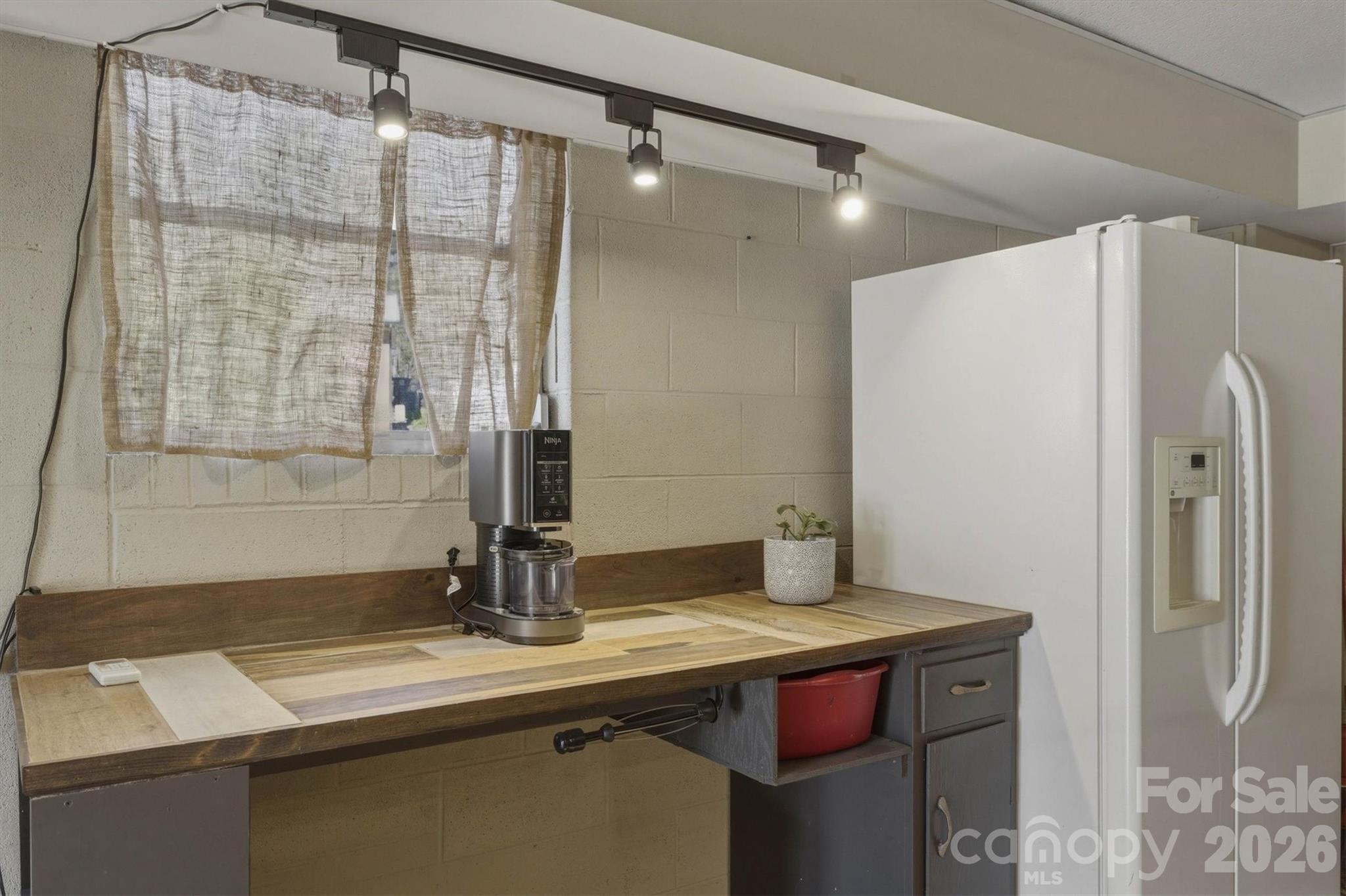 900 Magnolia Avenue NE