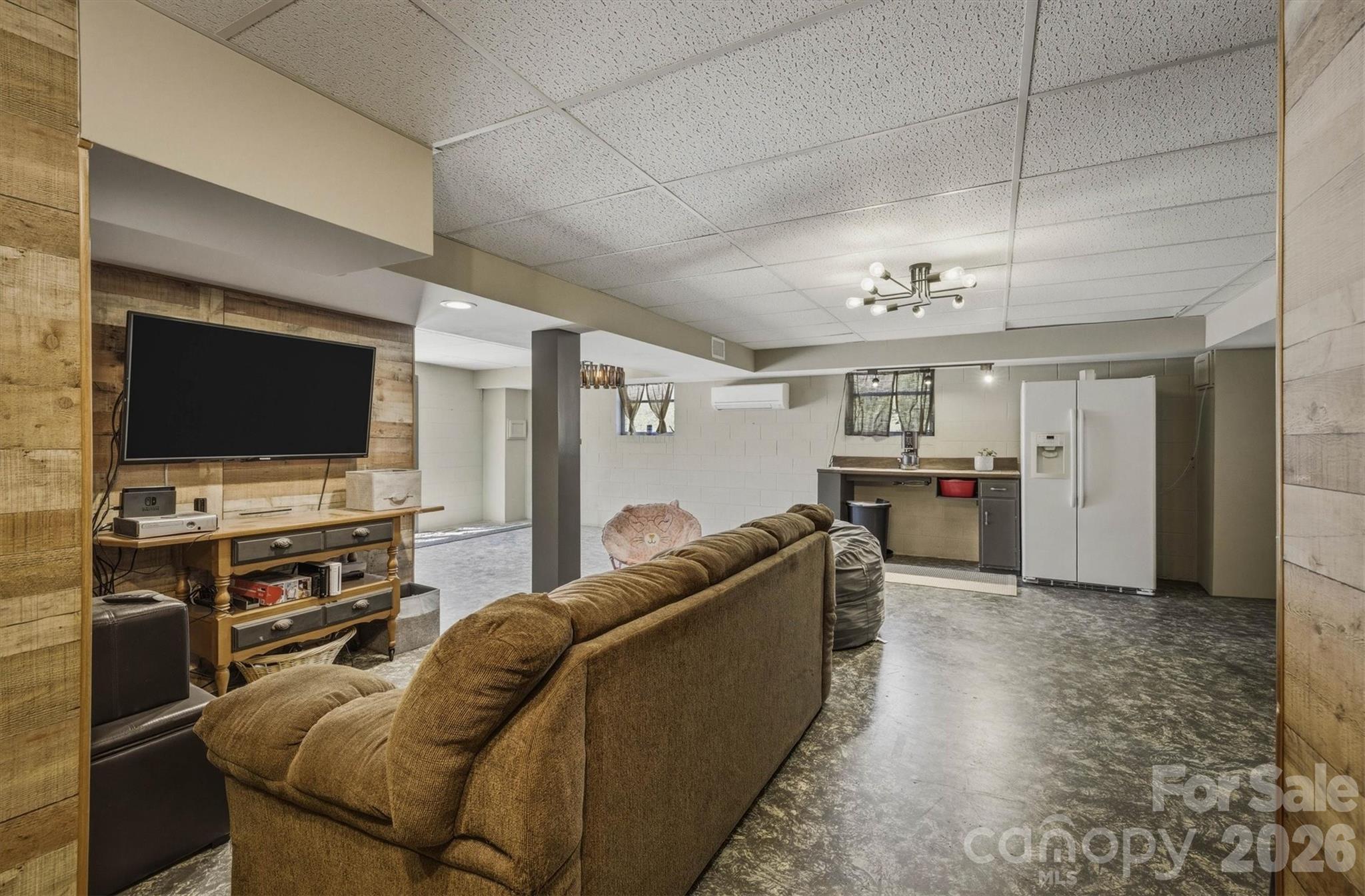 900 Magnolia Avenue NE