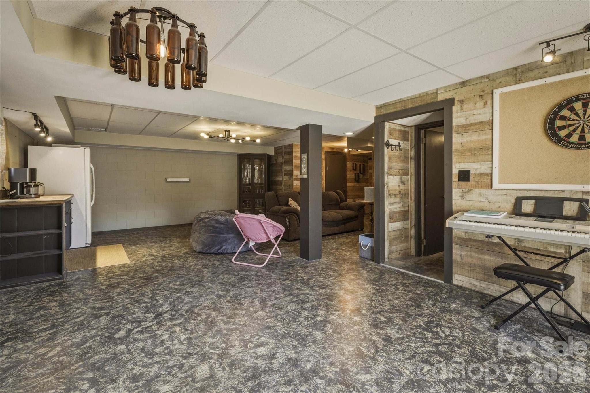 900 Magnolia Avenue NE