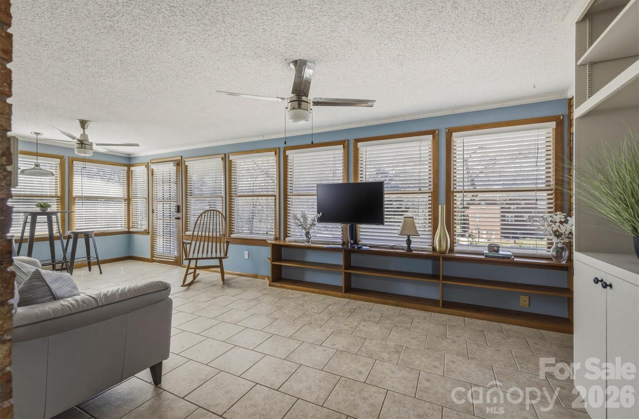 900 Magnolia Avenue NE