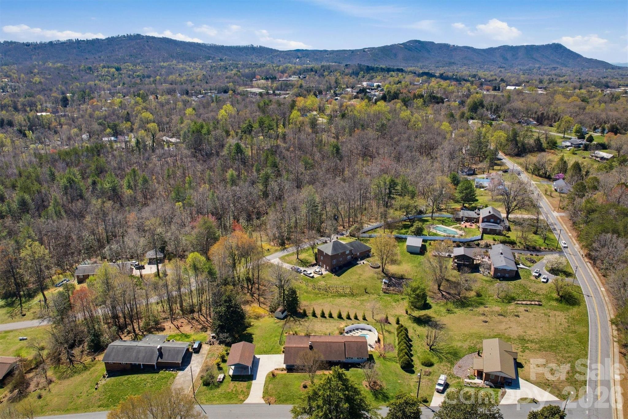 900 Magnolia Avenue NE