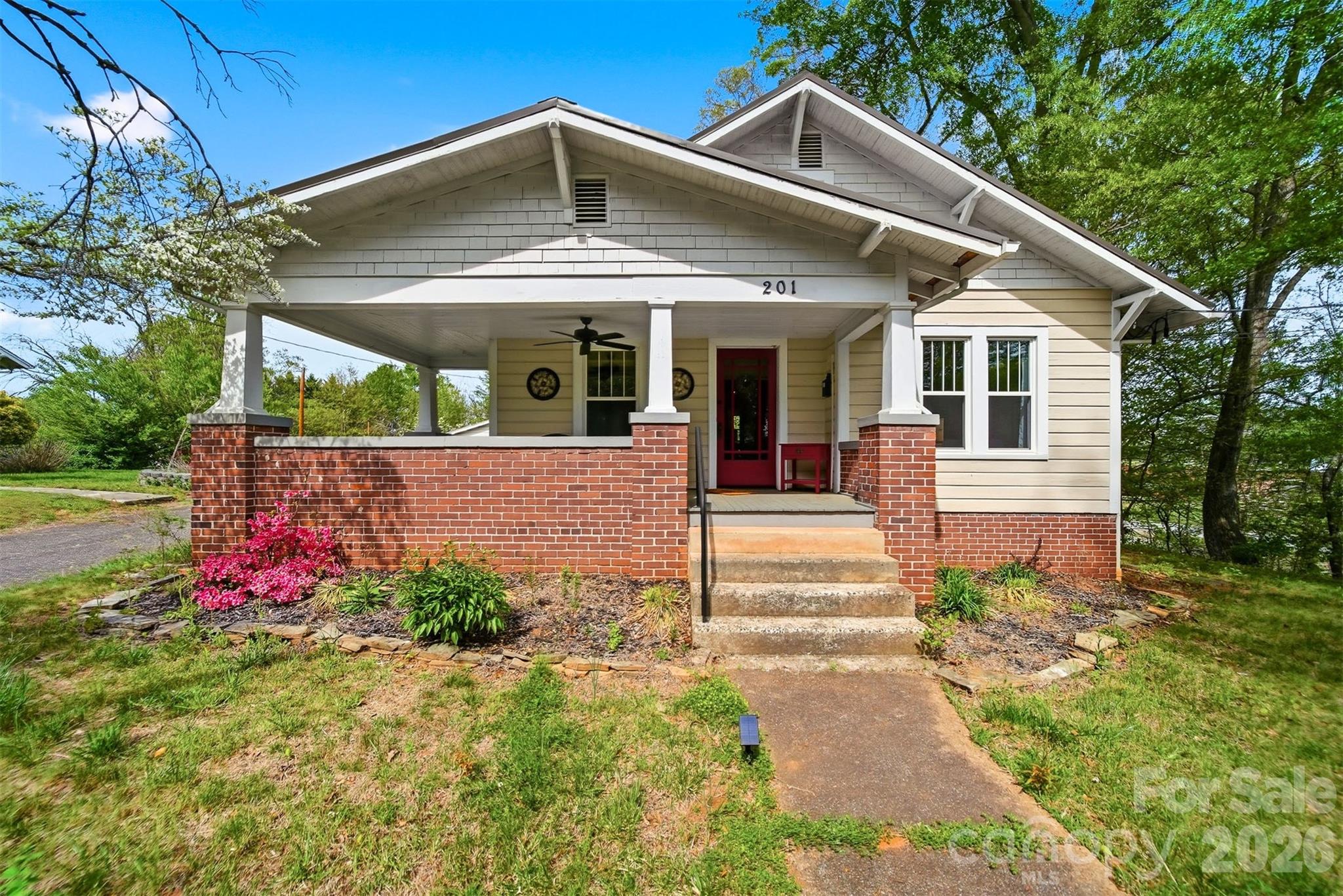 201 East Avenue