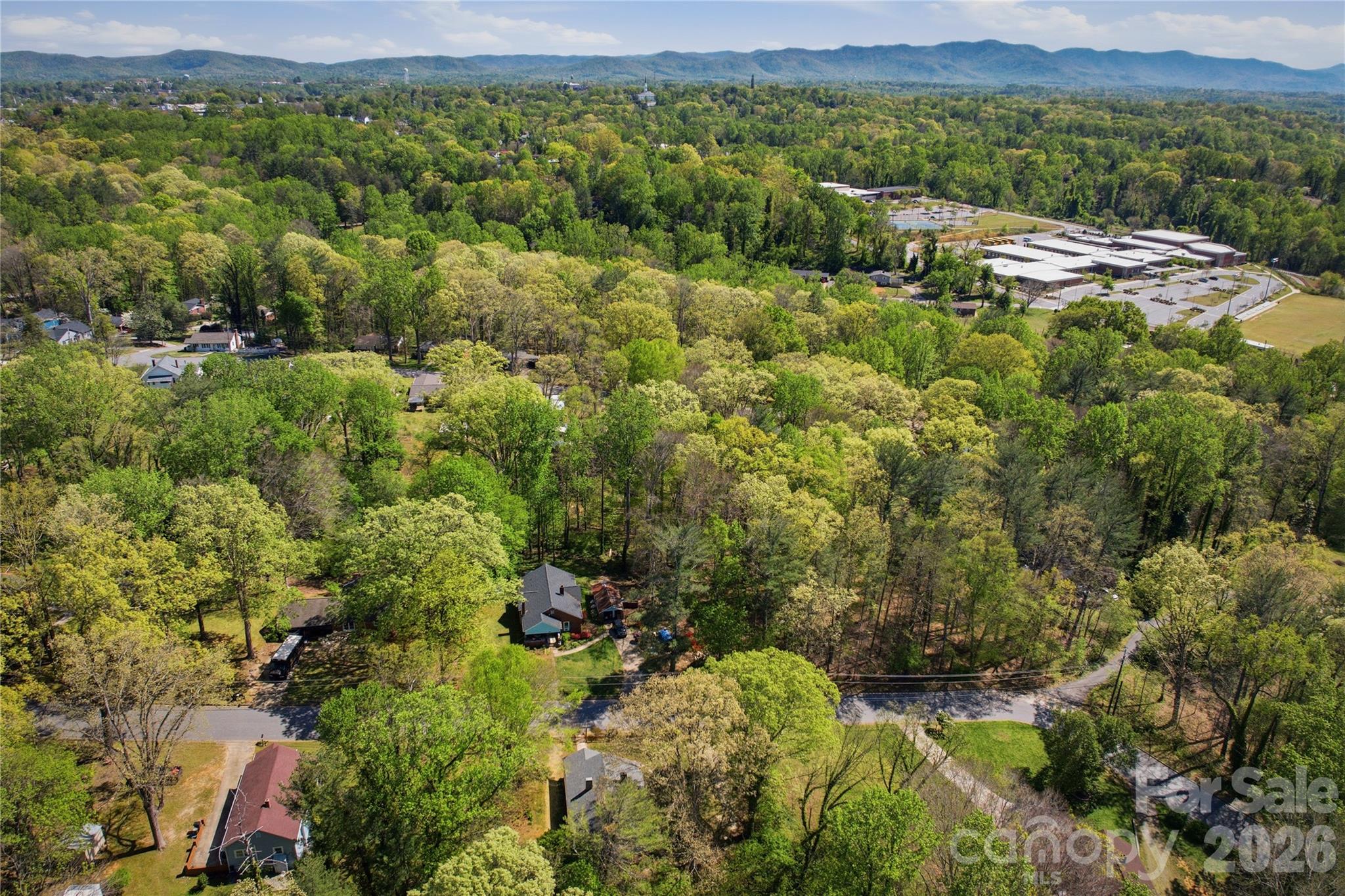 512 Alexander Avenue