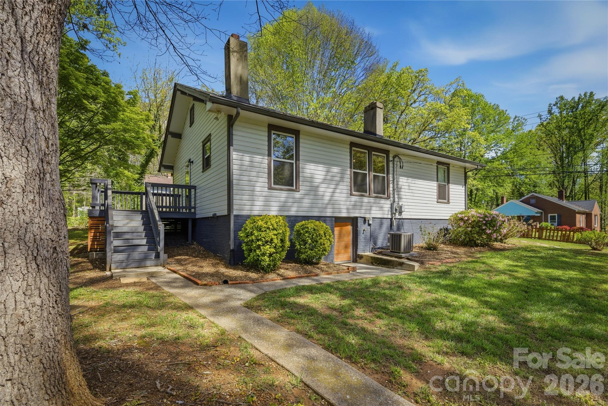 512 Alexander Avenue