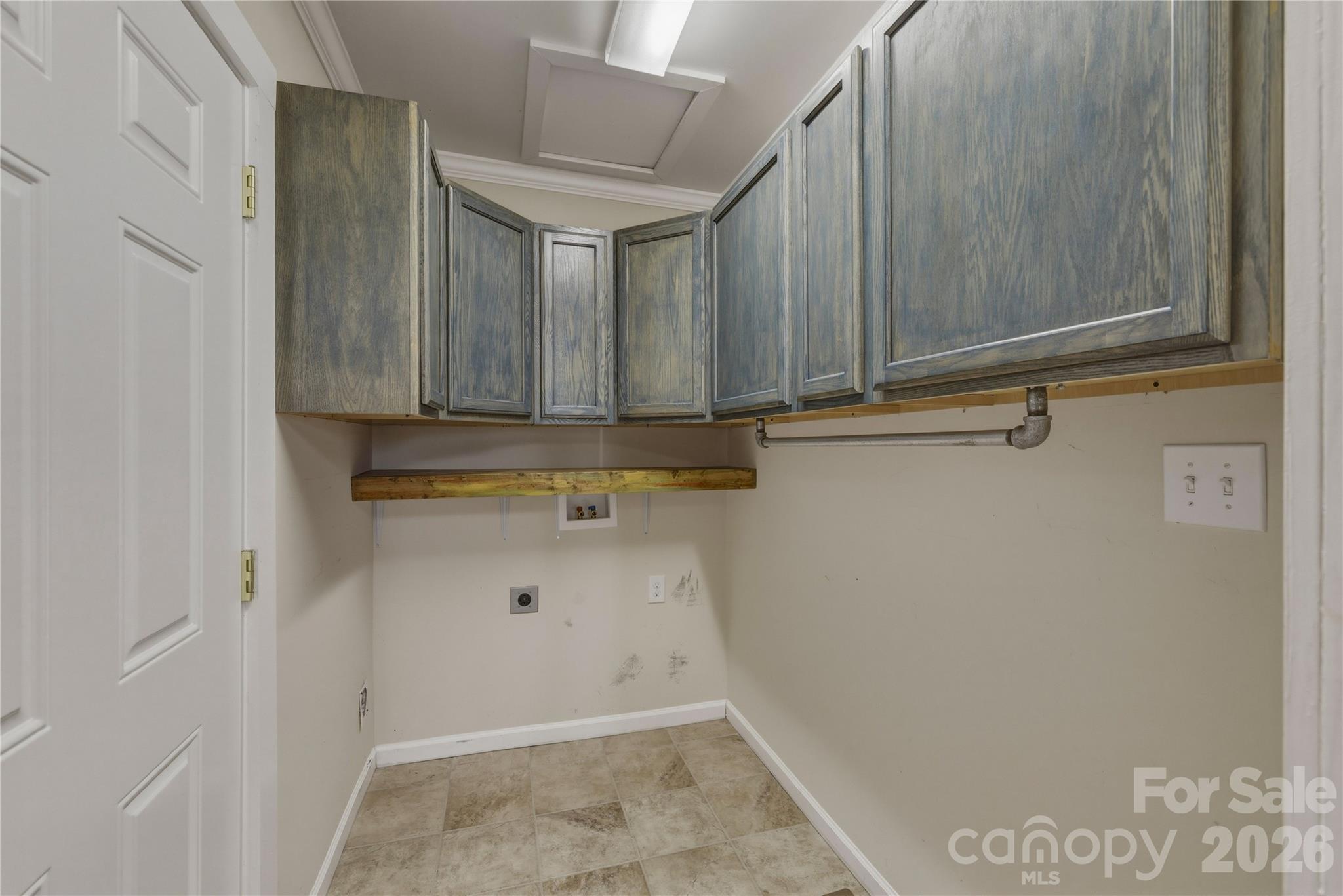 512 Alexander Avenue