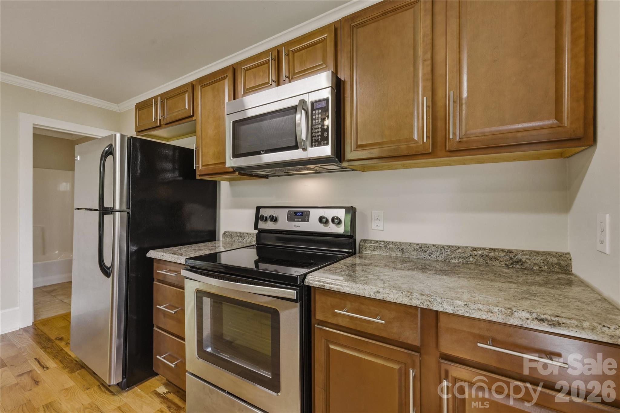 512 Alexander Avenue