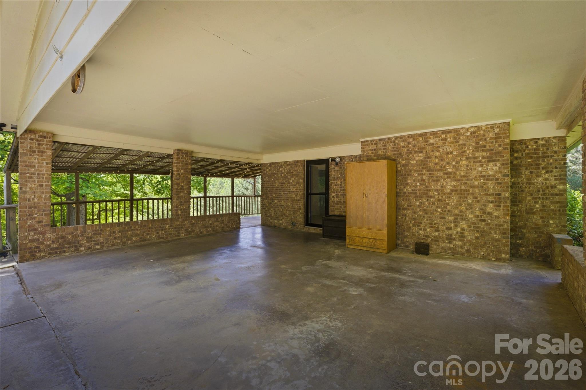 1983 Pinecrest Drive