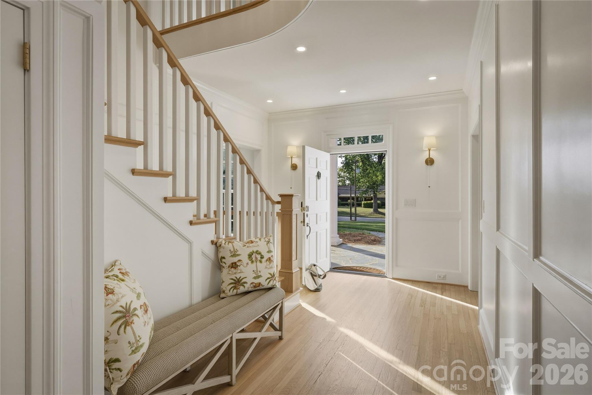 319 W Union Street