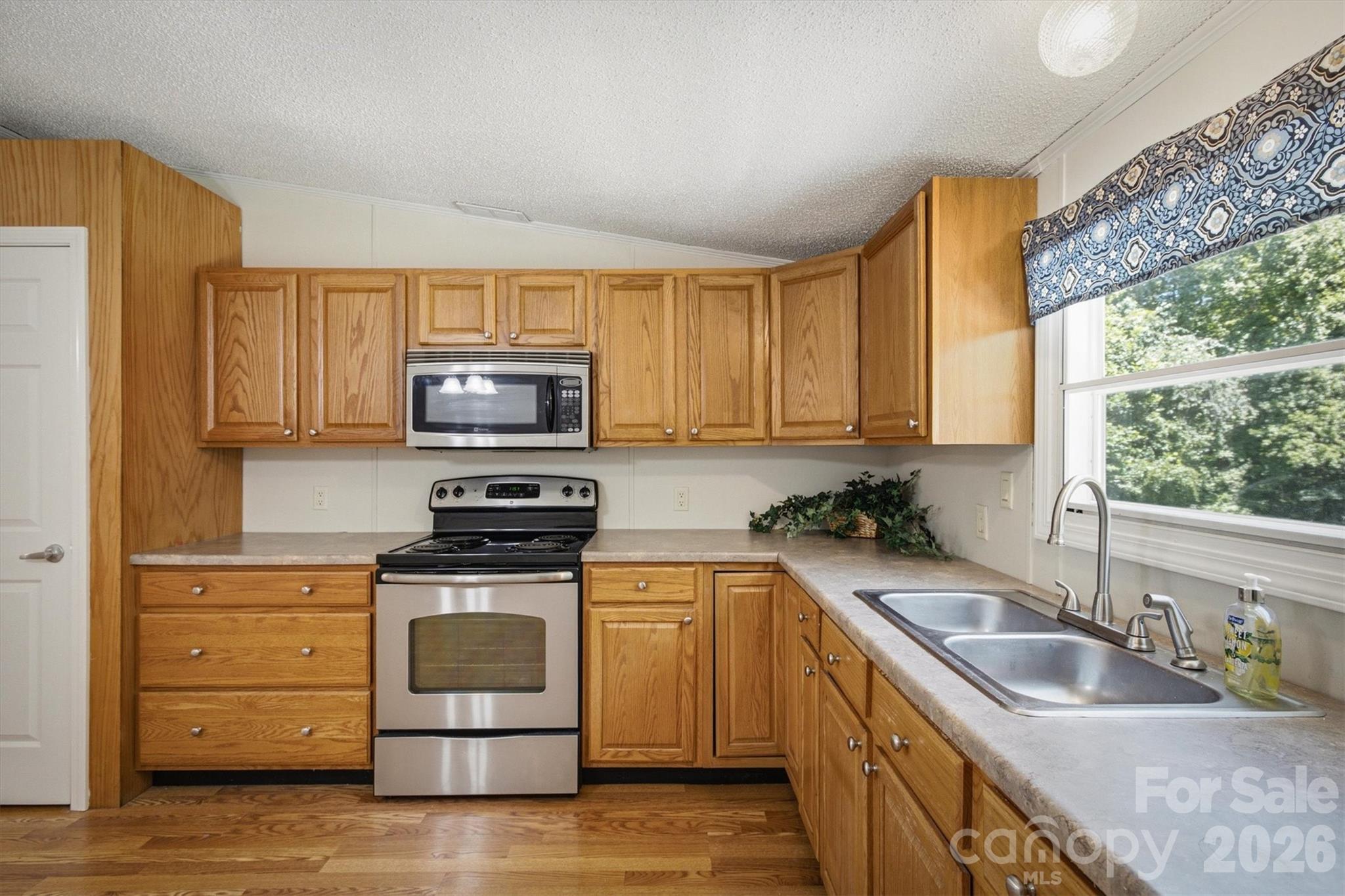 1130 Cedar Creek Drive
