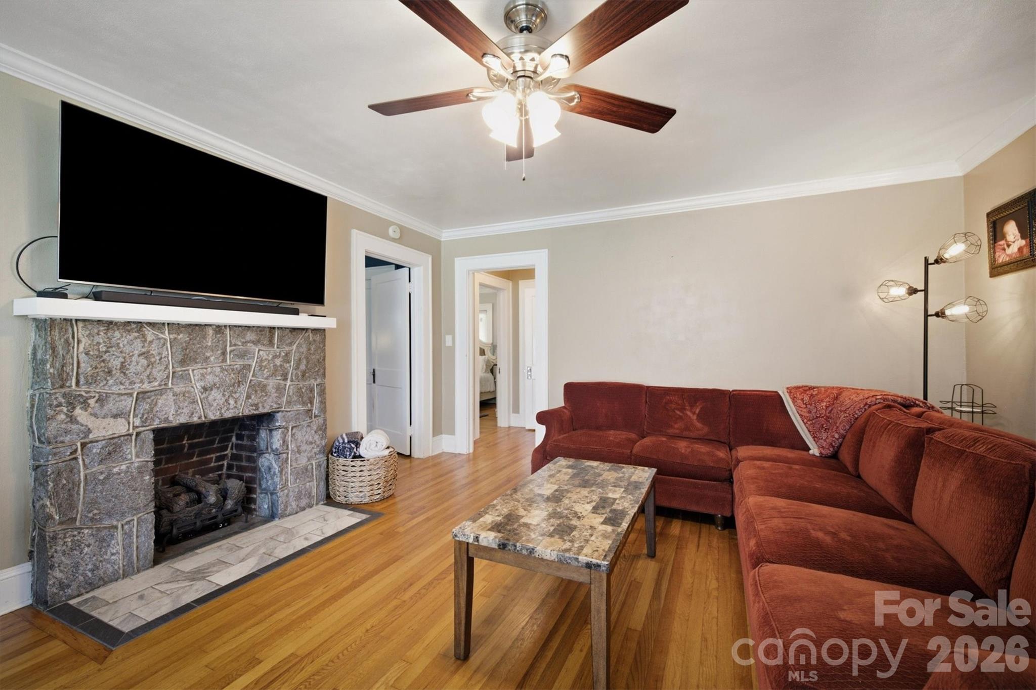 513 Bouchard Avenue NE