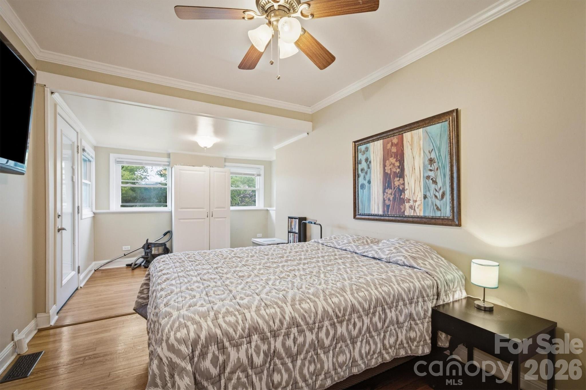 513 Bouchard Avenue NE