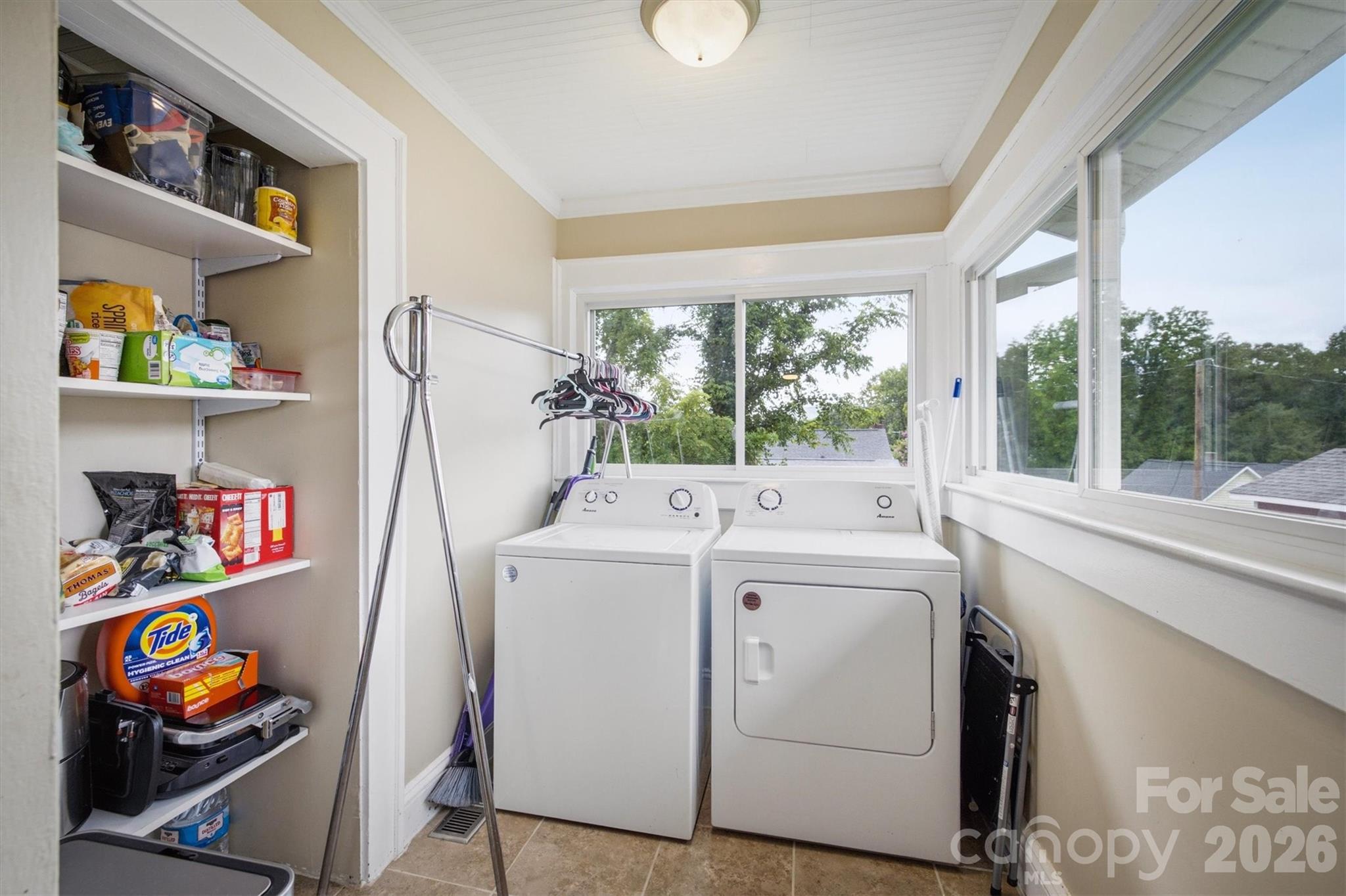 513 Bouchard Avenue NE